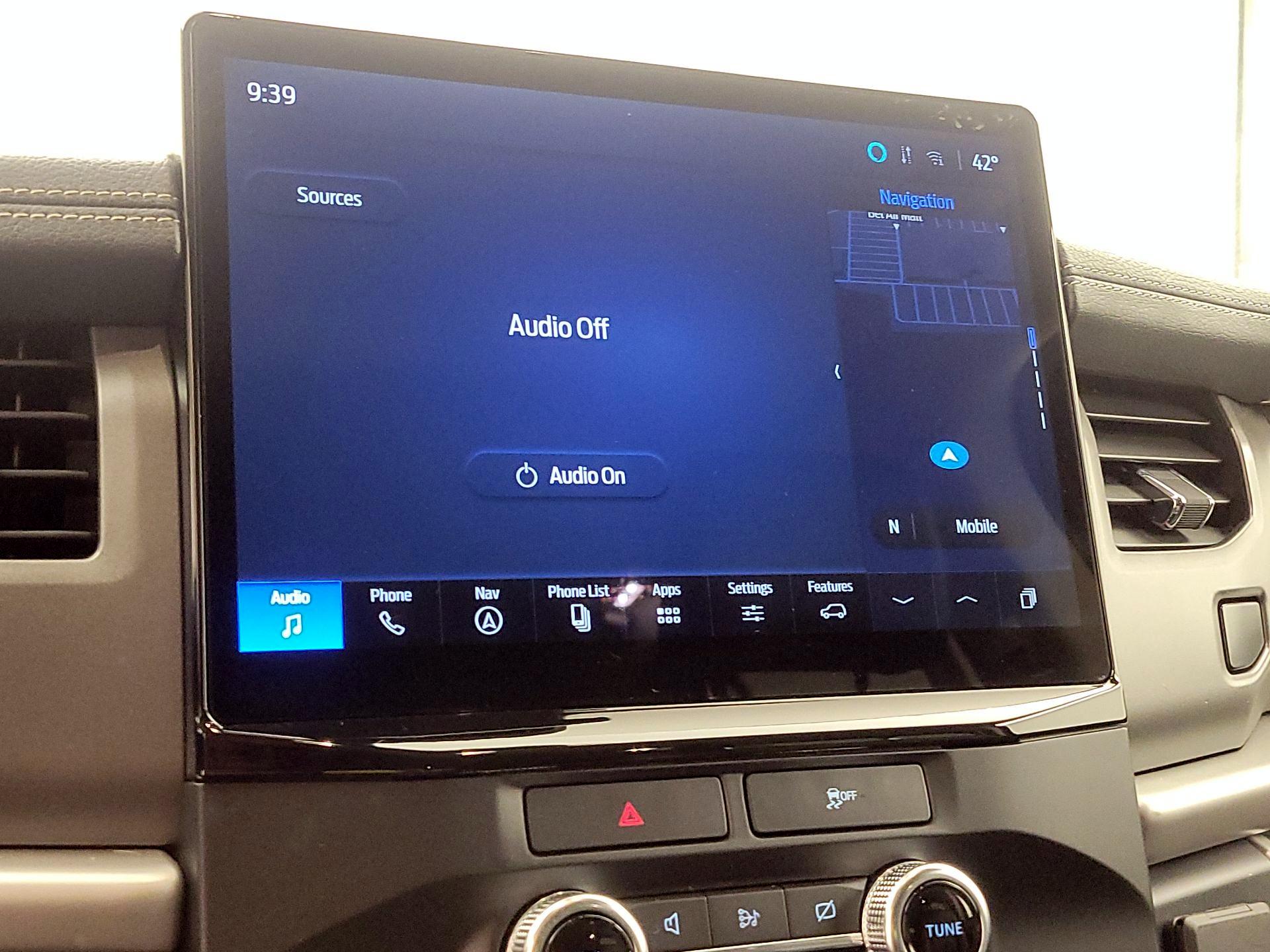 Thumbnail: 2022 Ford Expedition - 16