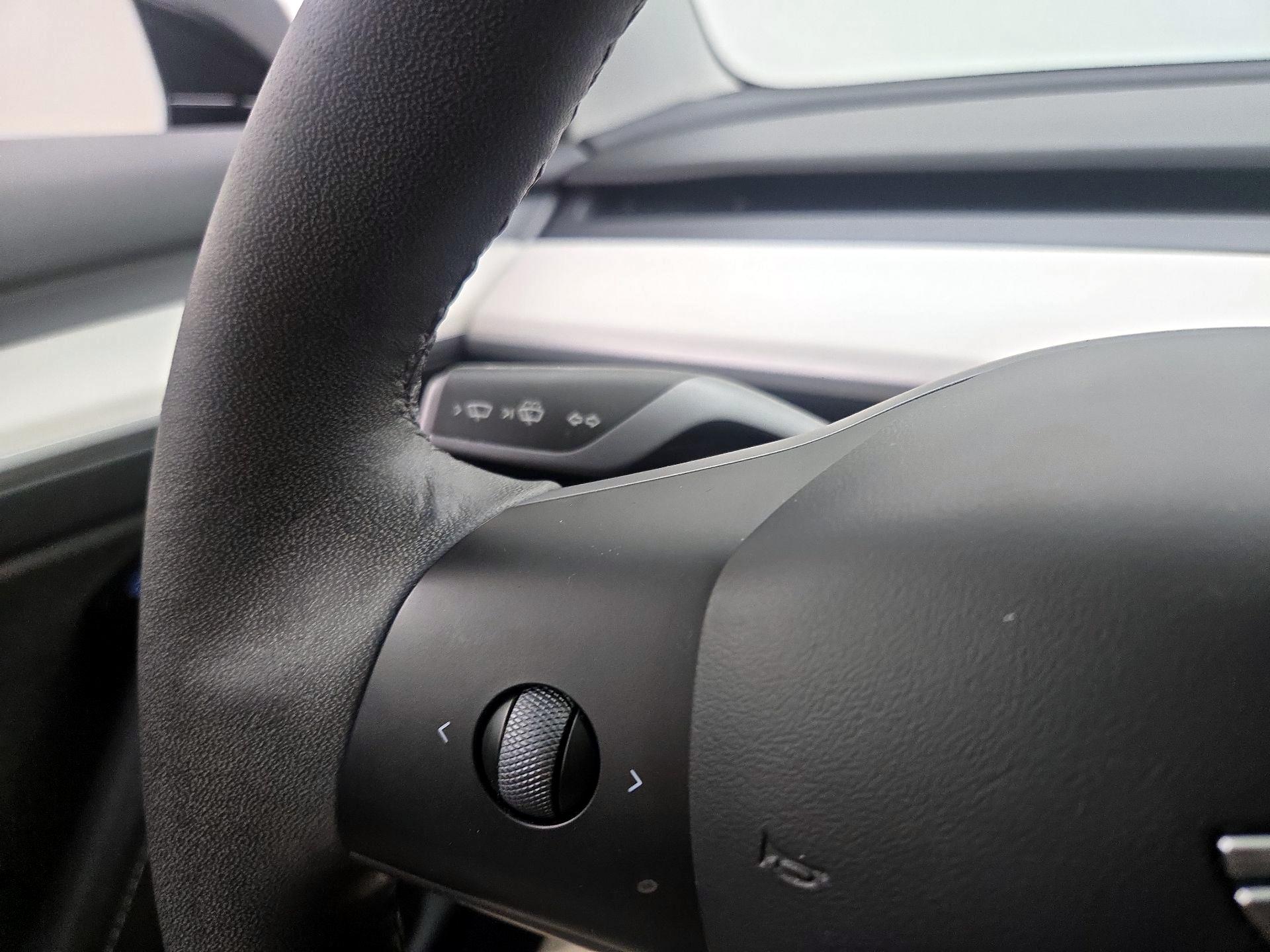 Thumbnail: 2023 Tesla Model 3 - 13