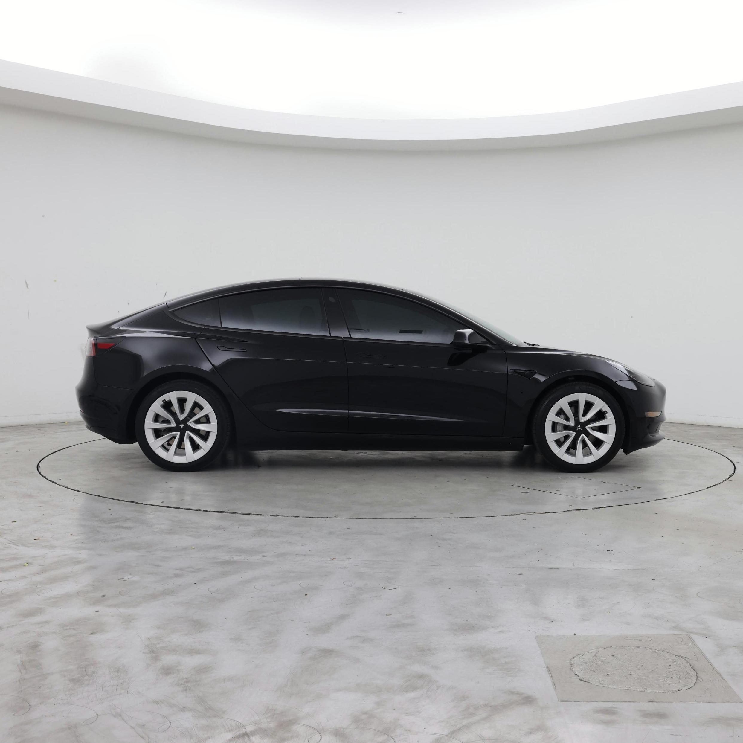 Thumbnail: 2023 Tesla Model 3 - 7