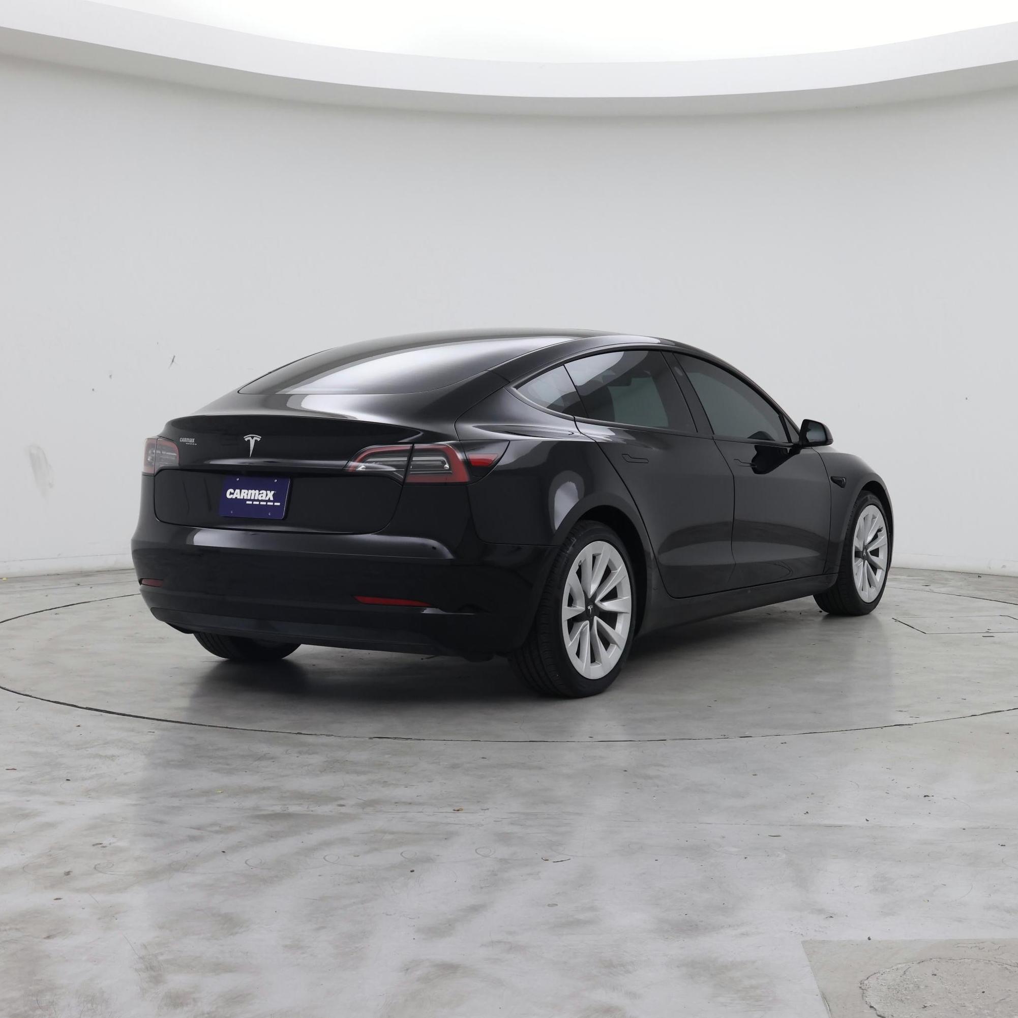 Thumbnail: 2023 Tesla Model 3 - 8