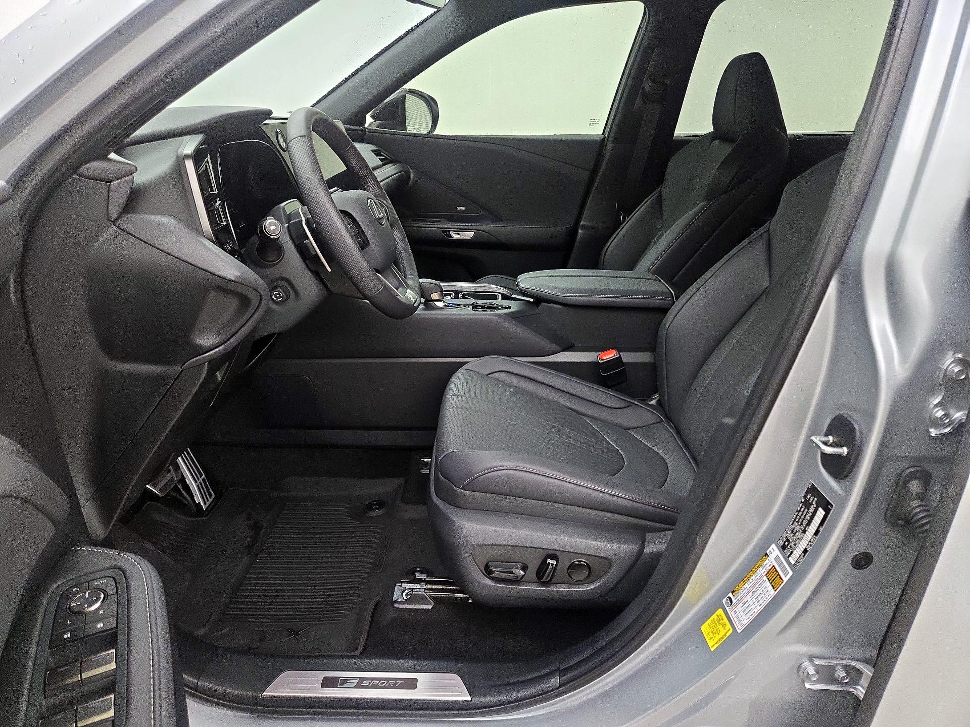 Thumbnail: 2025 Lexus TX - 11