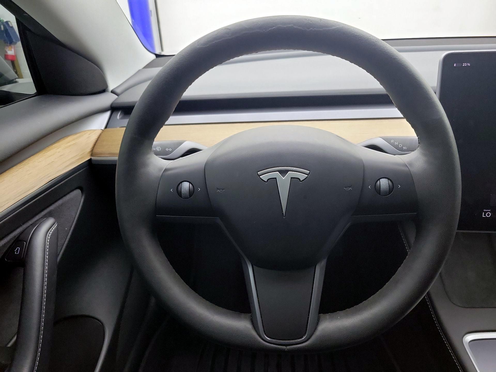 Thumbnail: 2023 Tesla Model 3 - 10