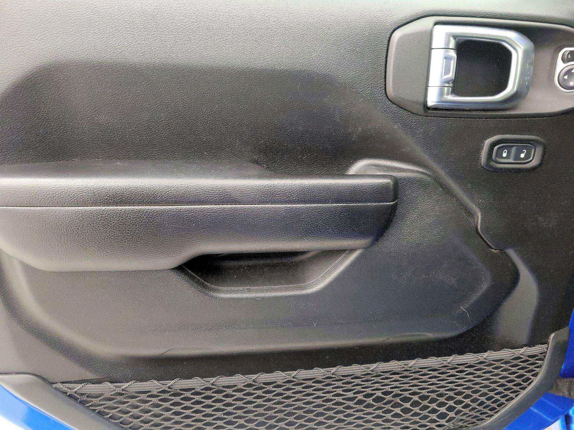 Thumbnail: 2021 Jeep Gladiator - 12