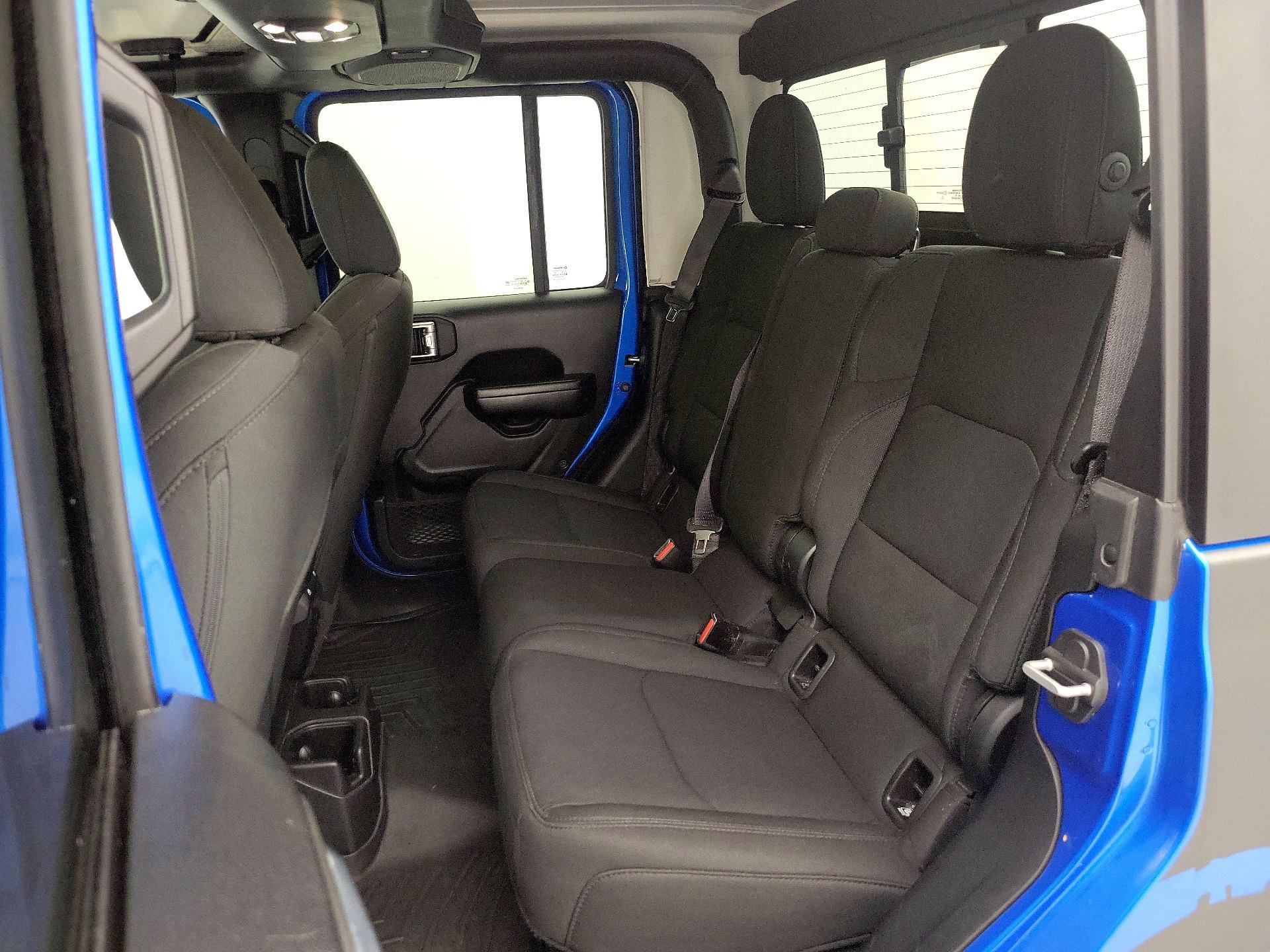 Thumbnail: 2021 Jeep Gladiator - 19