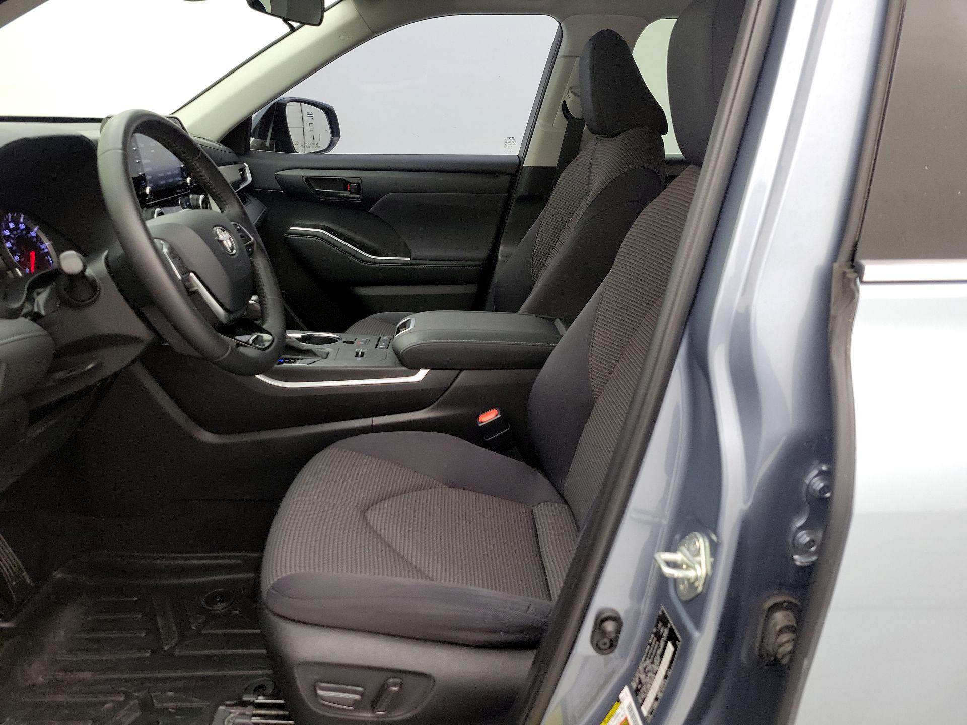 Thumbnail: 2020 Toyota Highlander - 11