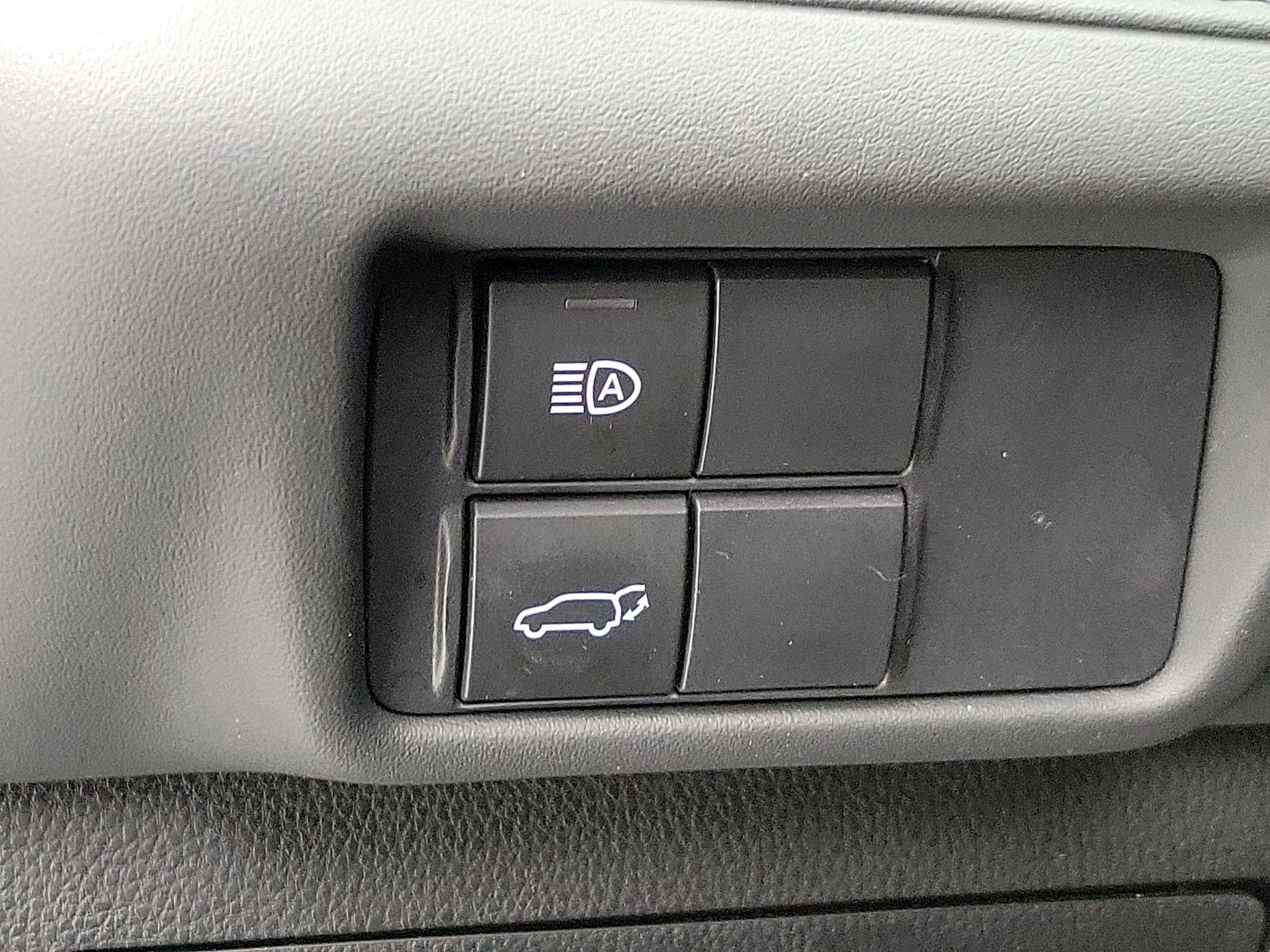 Thumbnail: 2020 Toyota Highlander - 13