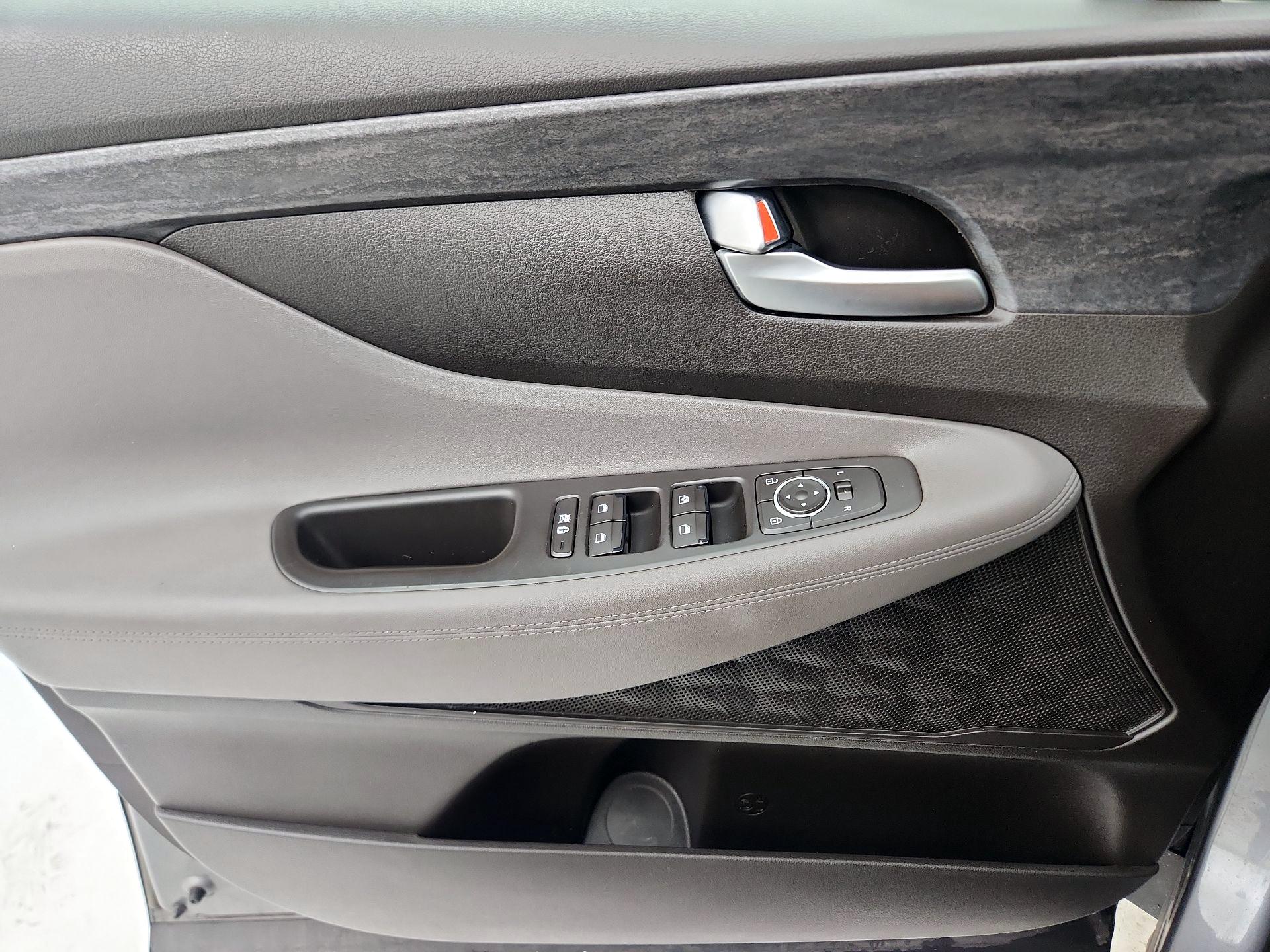 Thumbnail: 2019 Hyundai Santa Fe - 12