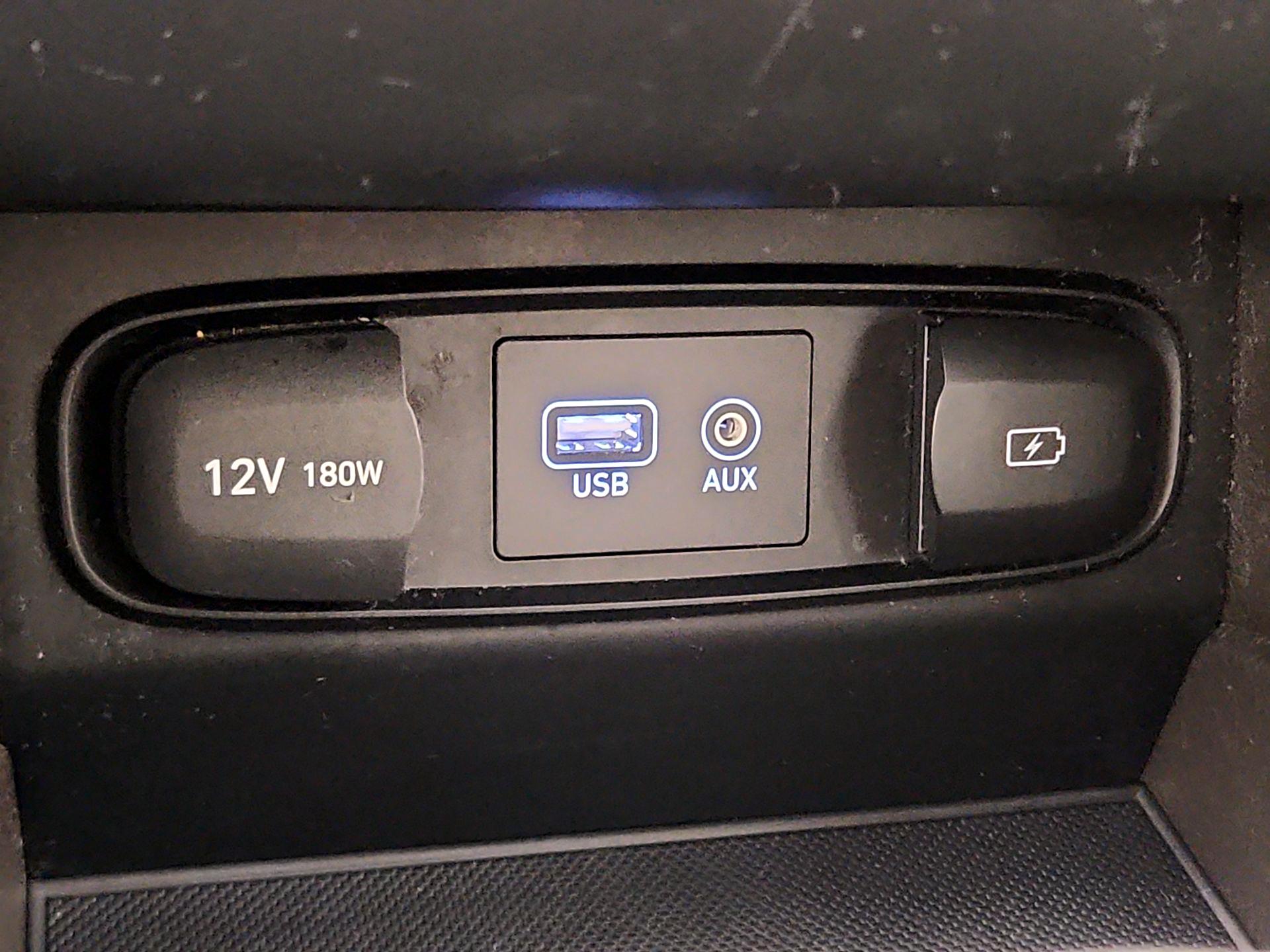 Thumbnail: 2019 Hyundai Santa Fe - 18