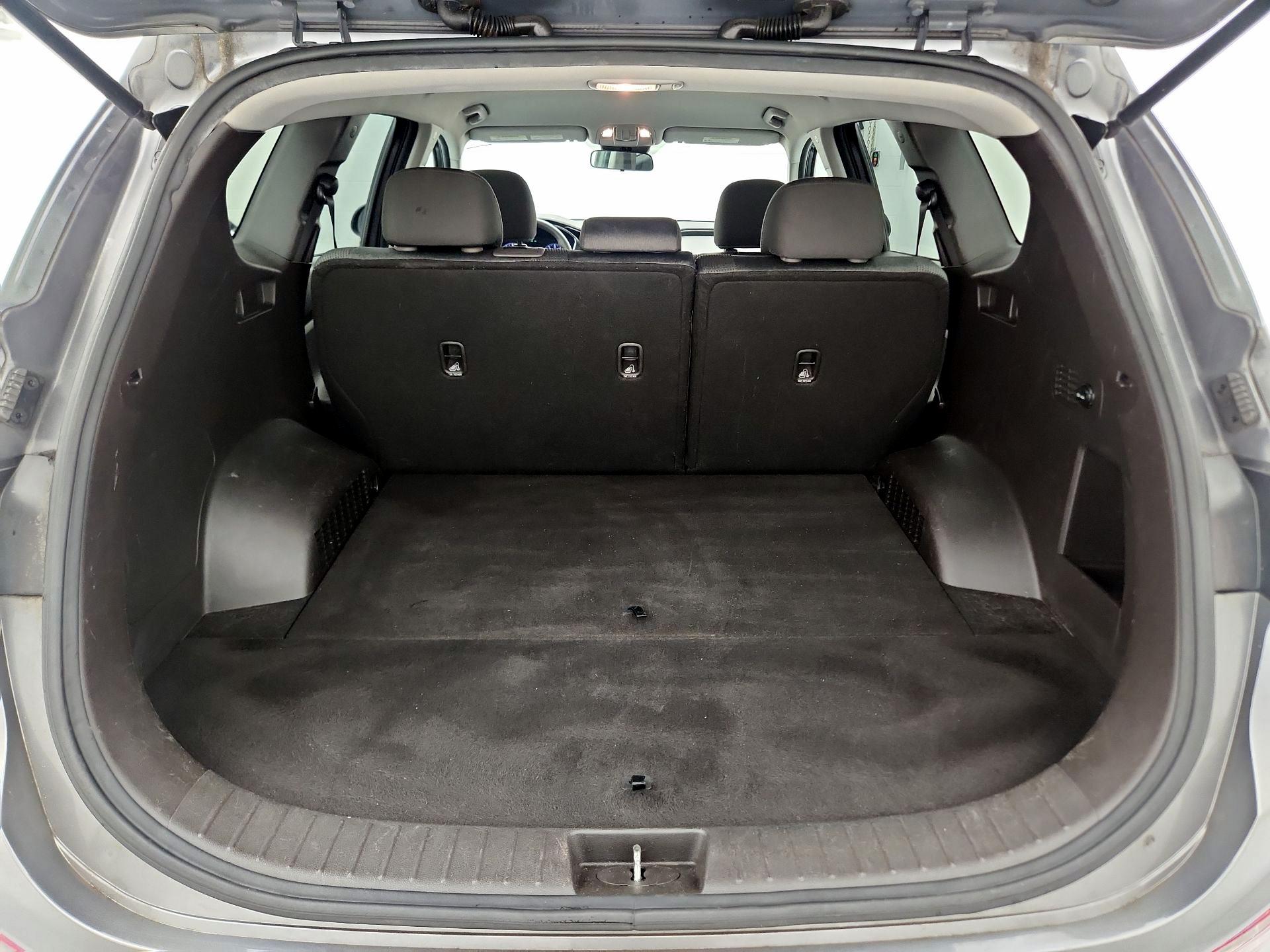 Thumbnail: 2019 Hyundai Santa Fe - 20