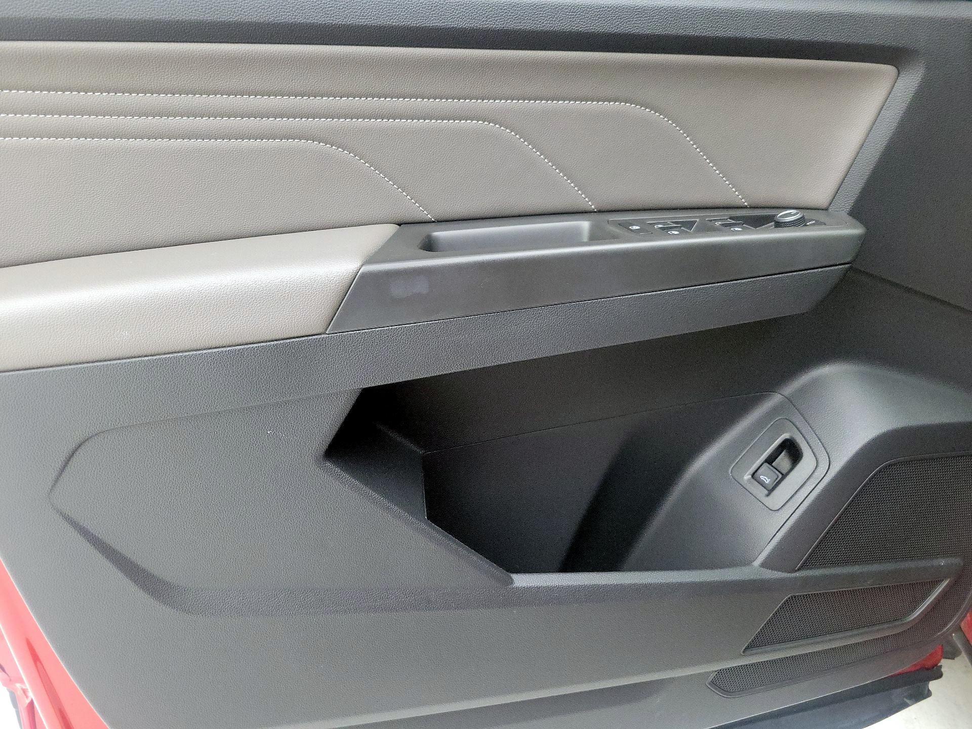 Thumbnail: 2022 Volkswagen Atlas - 12