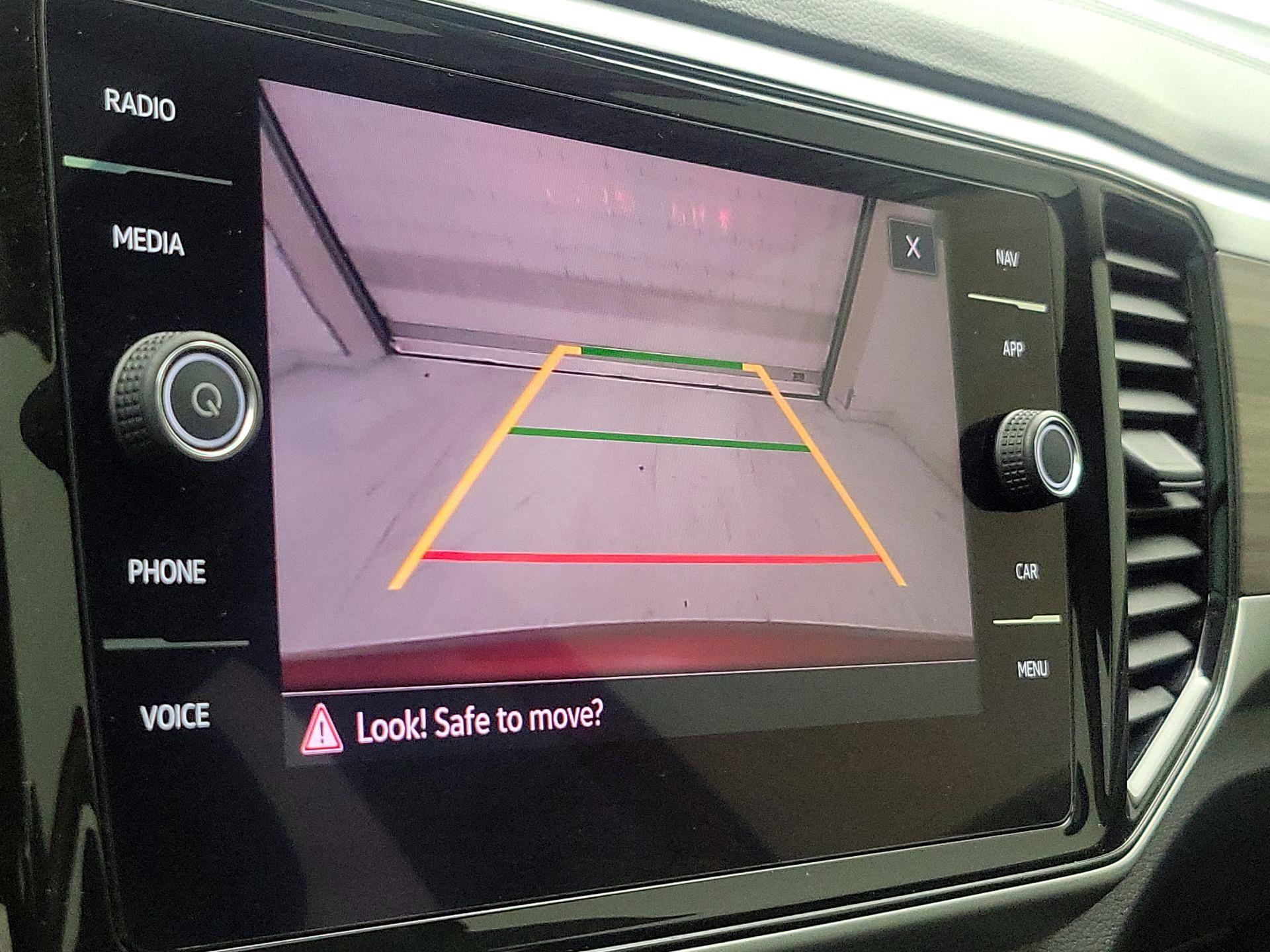 Thumbnail: 2022 Volkswagen Atlas - 14