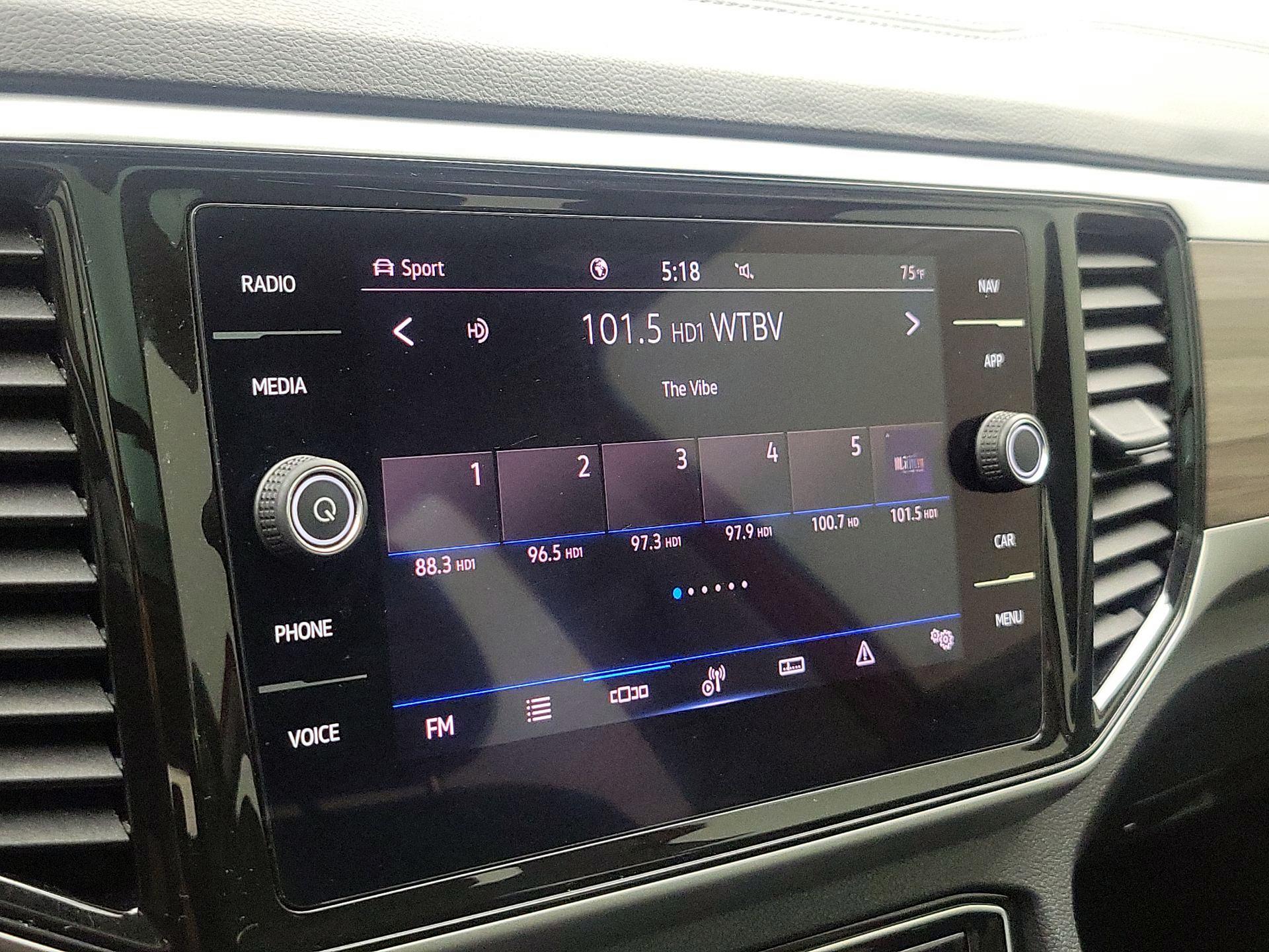 Thumbnail: 2022 Volkswagen Atlas - 15