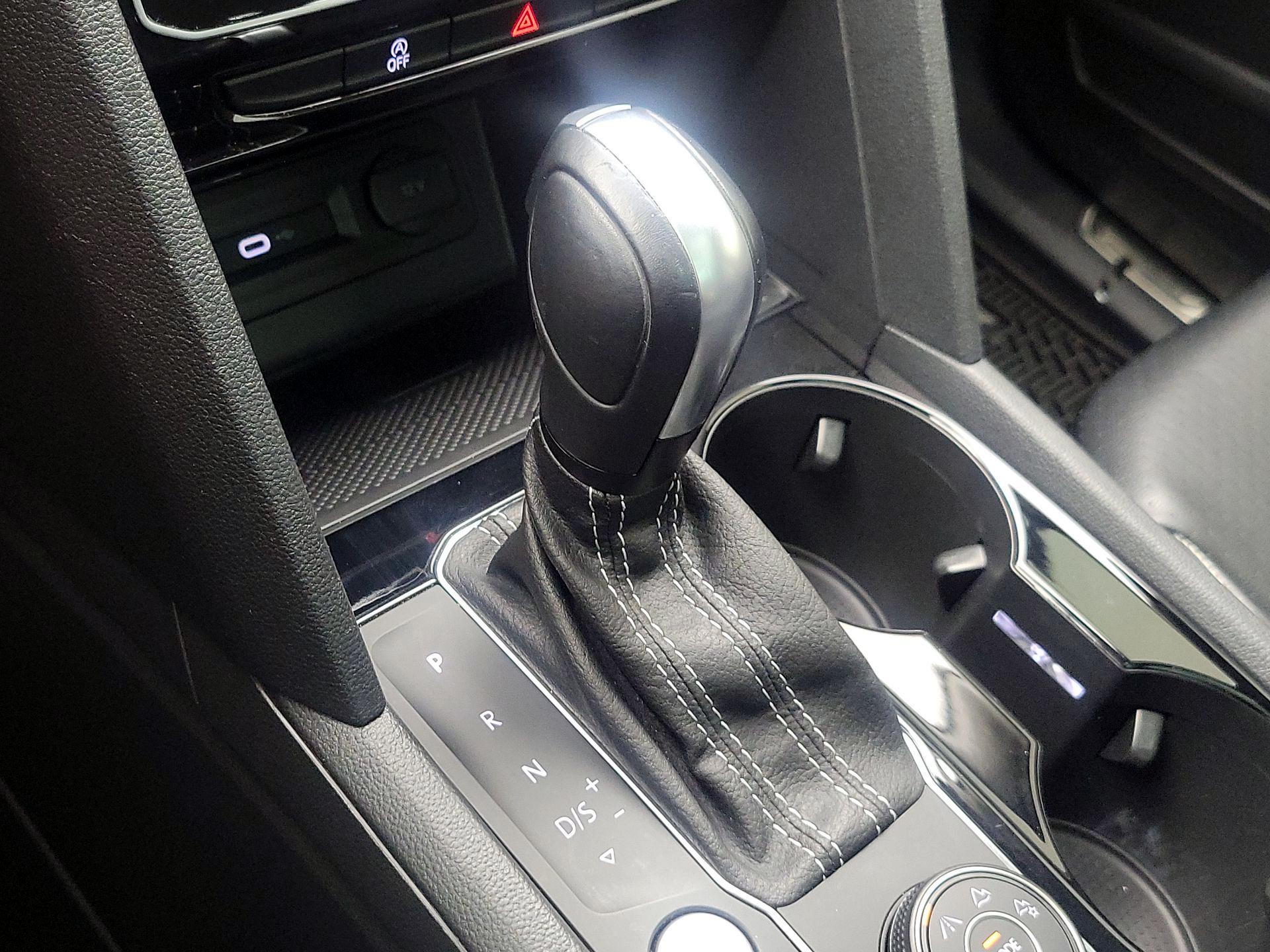 Thumbnail: 2022 Volkswagen Atlas - 17