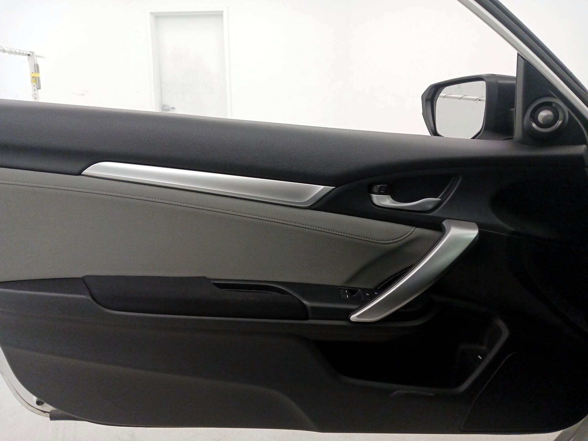 Thumbnail: 2017 Honda Civic - 12
