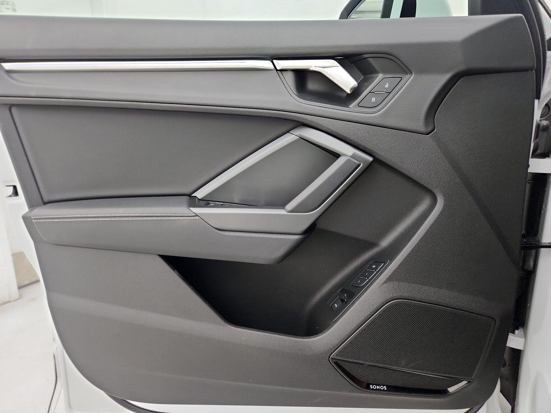 Thumbnail: 2022 Audi Q3 - 12