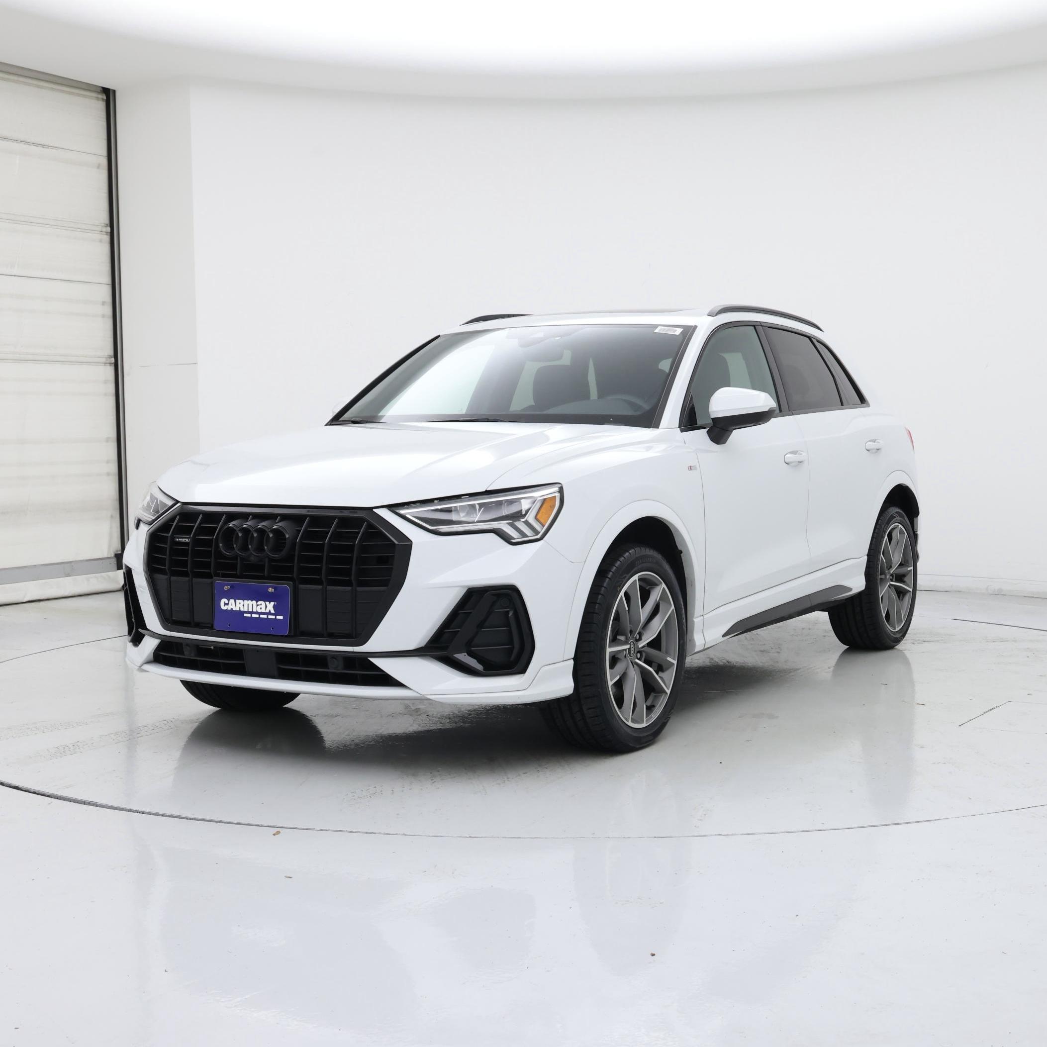 Thumbnail: 2022 Audi Q3 - 4