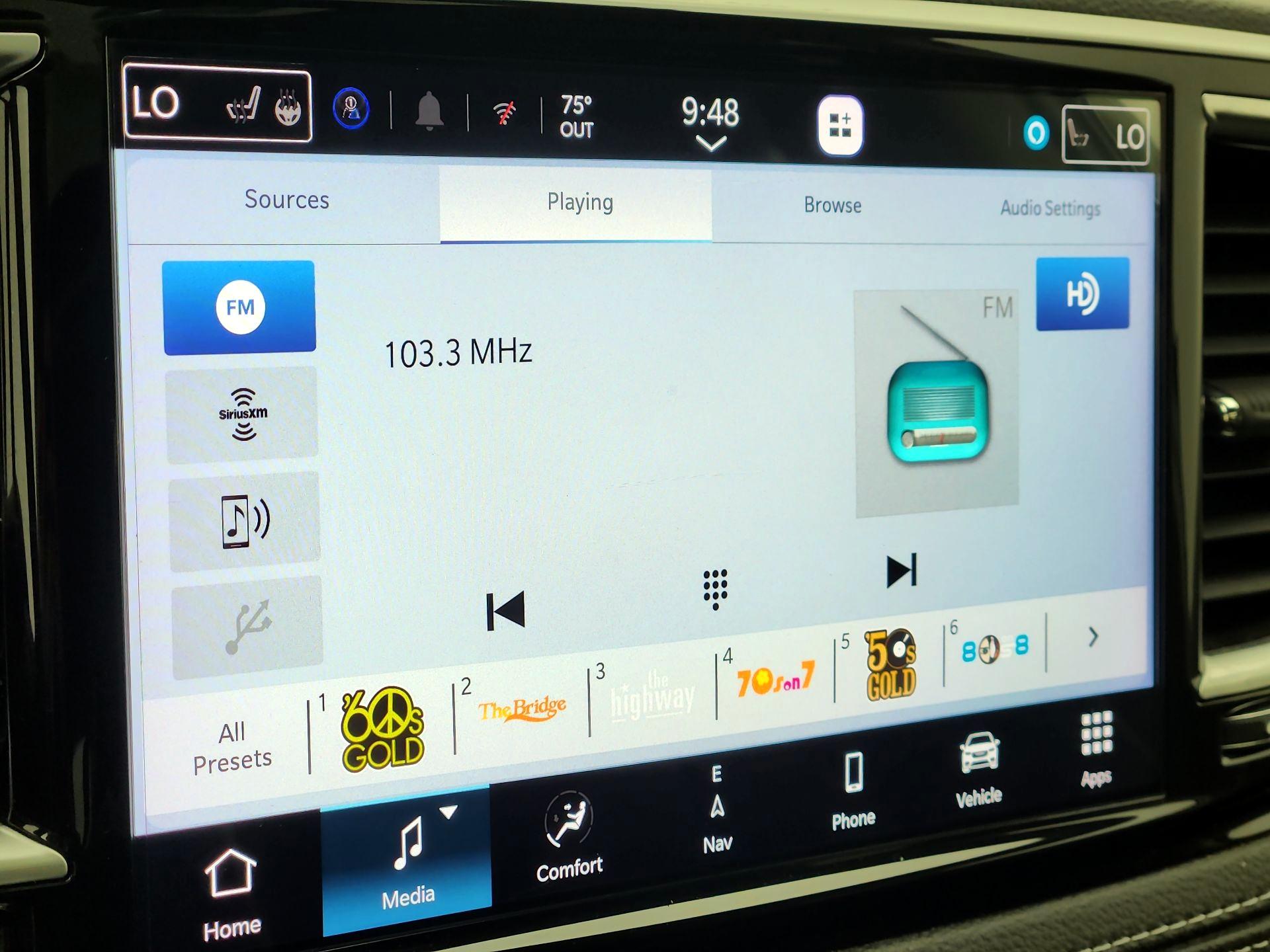 Thumbnail: 2023 Chrysler Pacifica - 16