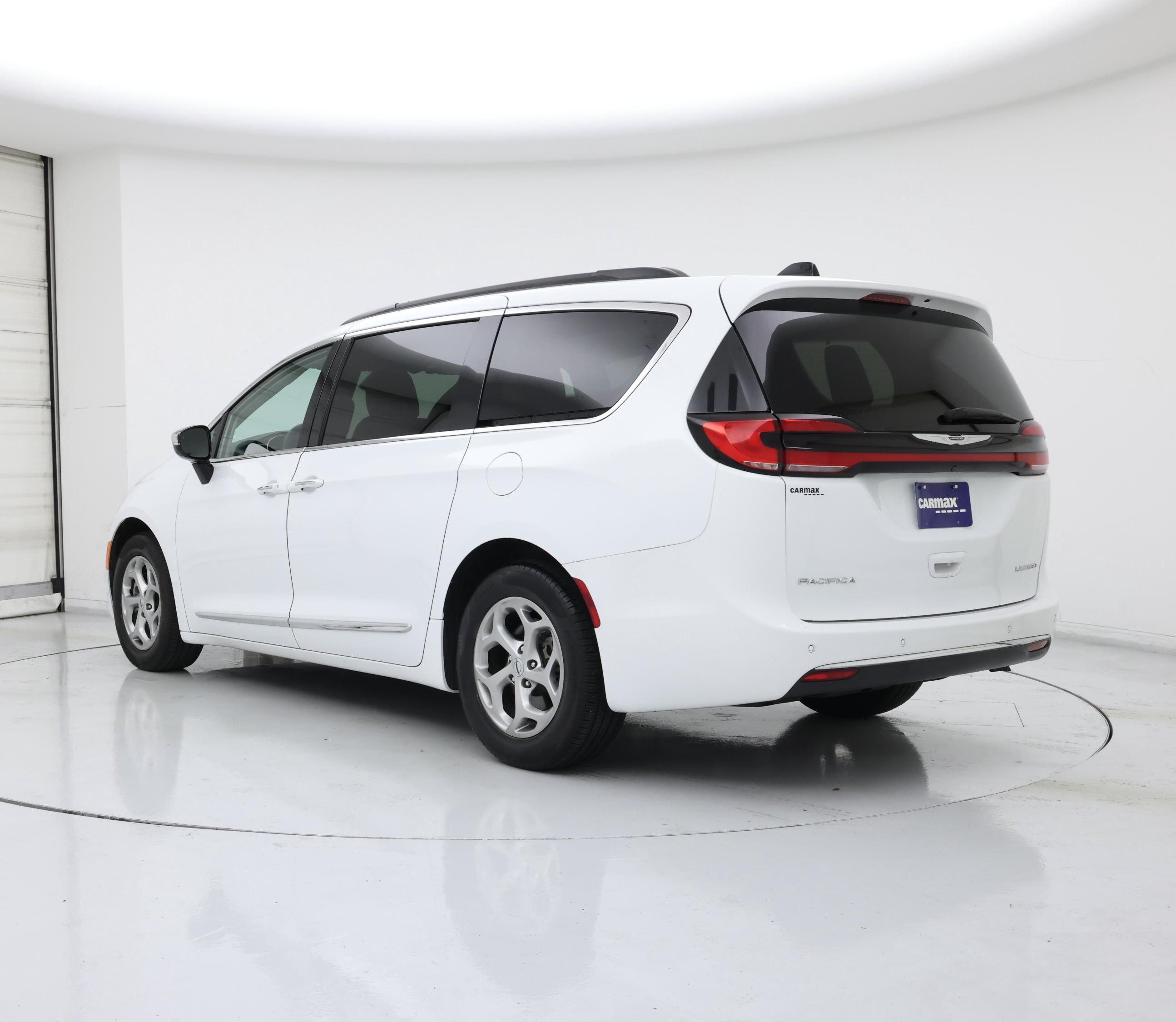 Thumbnail: 2023 Chrysler Pacifica - 2