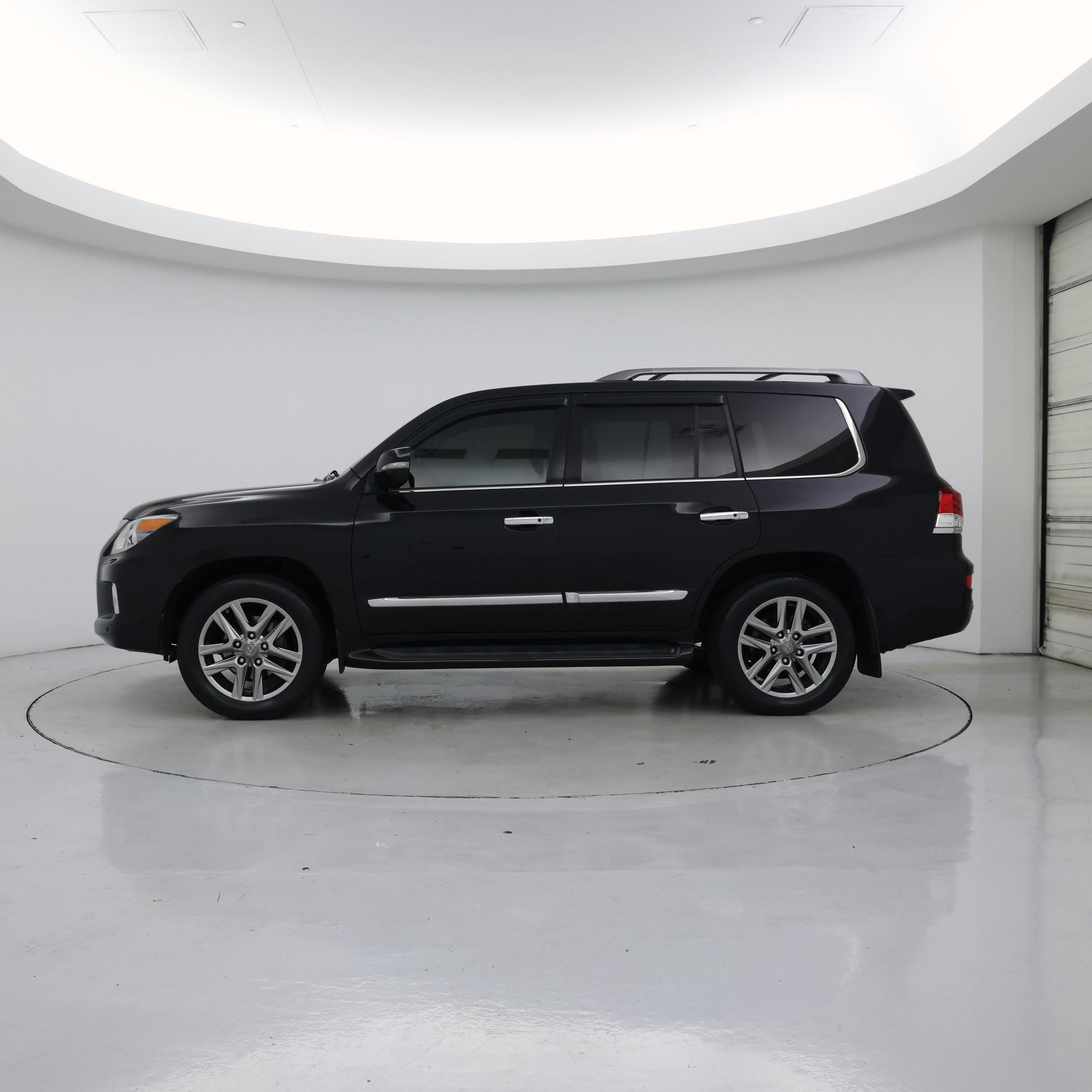 Thumbnail: 2015 Lexus LX - 3