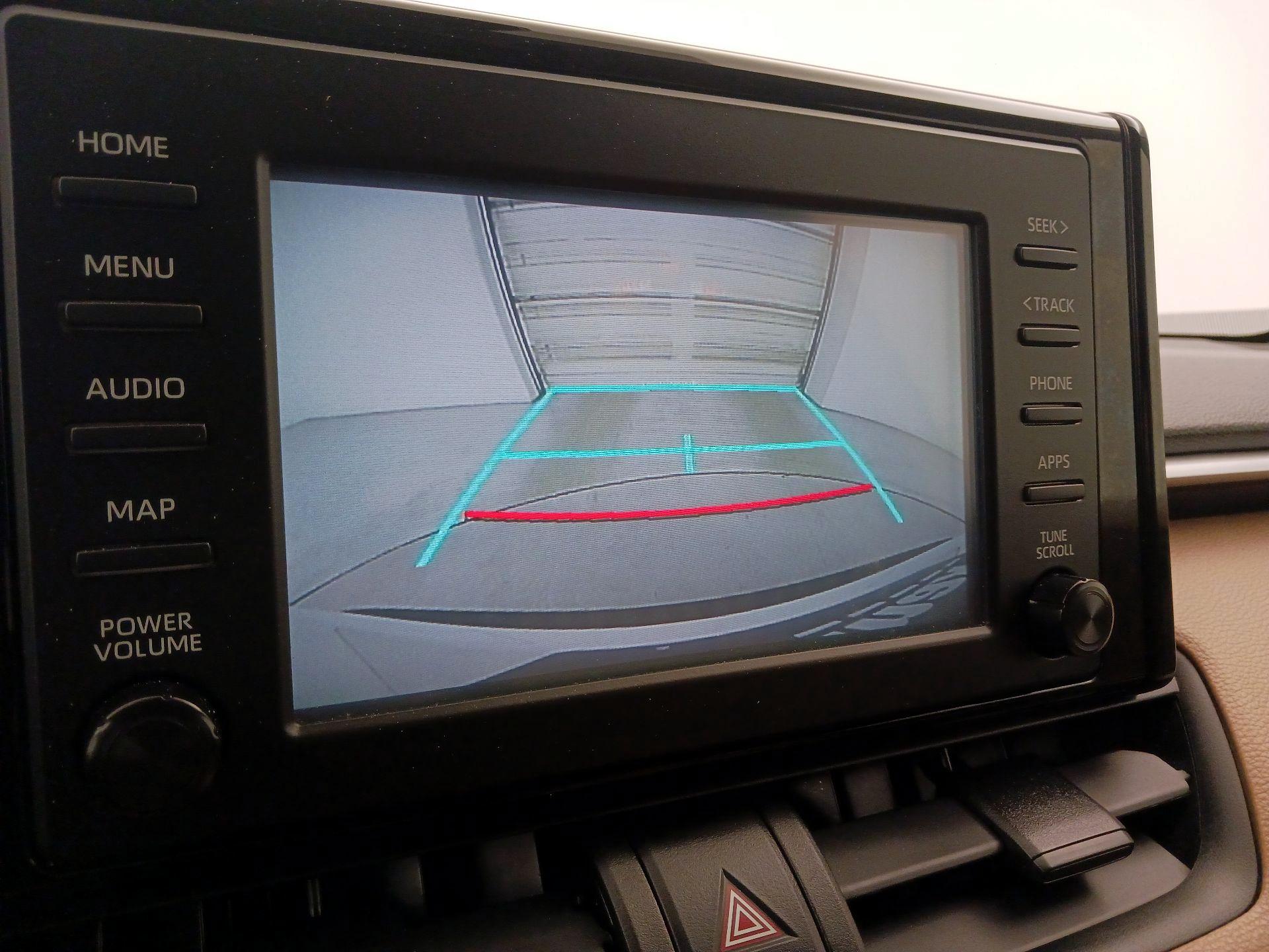 Thumbnail: 2019 Toyota RAV4 - 14