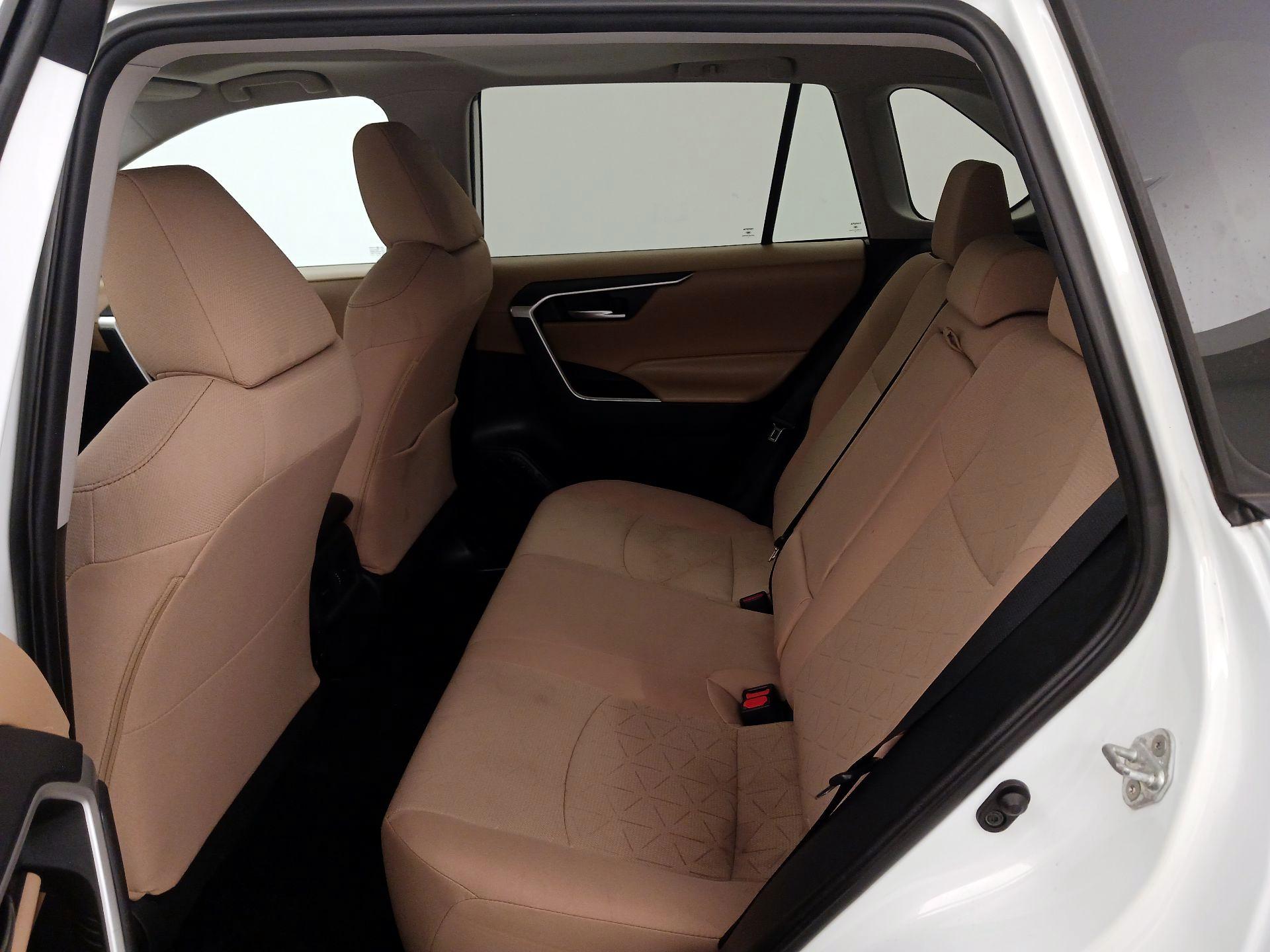 Thumbnail: 2019 Toyota RAV4 - 20