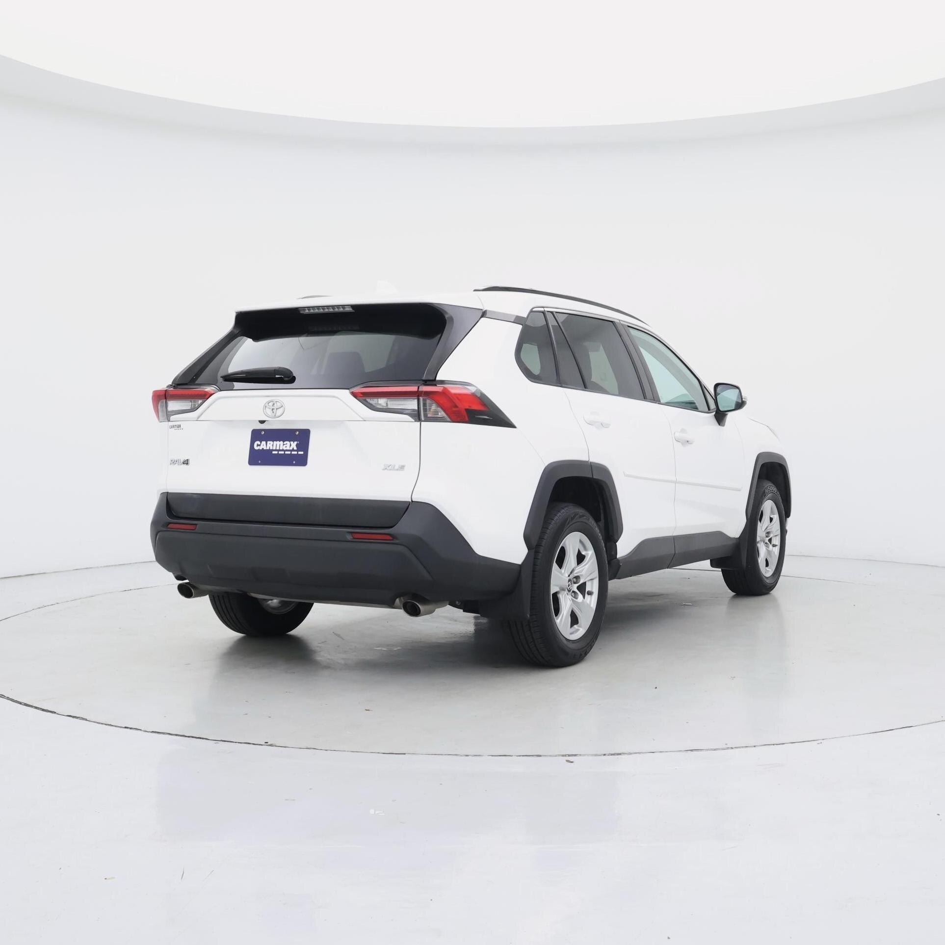 Thumbnail: 2019 Toyota RAV4 - 8