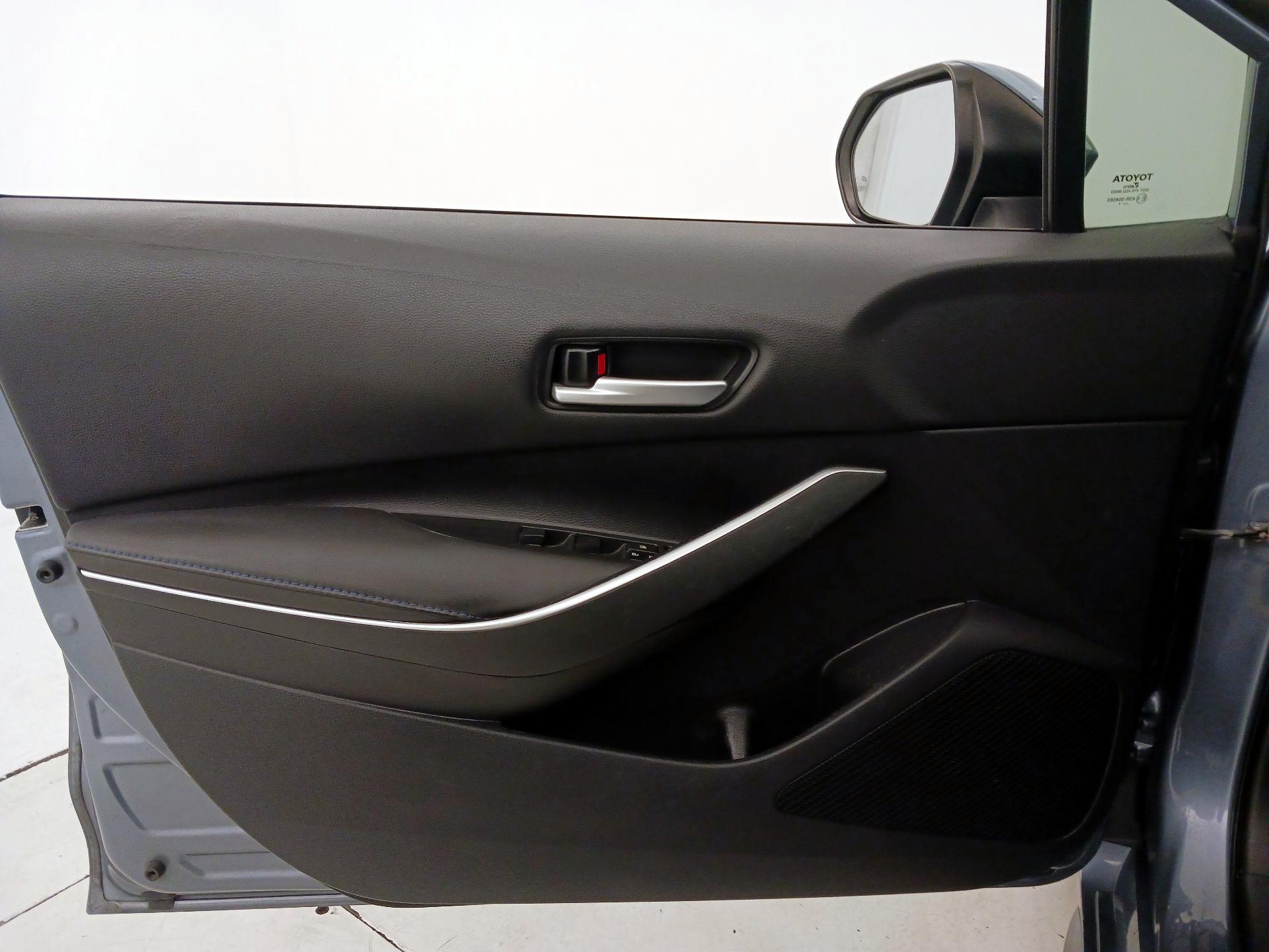 Thumbnail: 2021 Toyota Corolla - 12