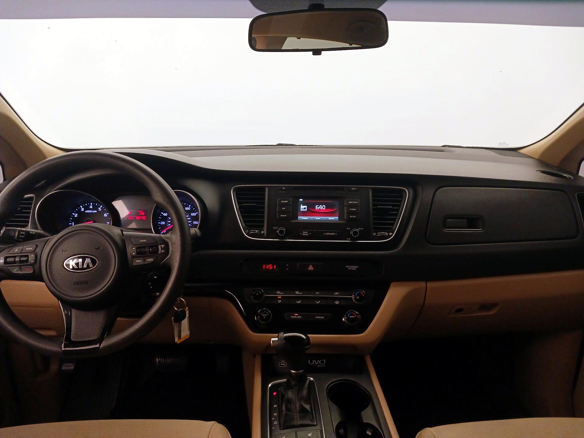 Thumbnail: 2015 Kia Sedona - 9
