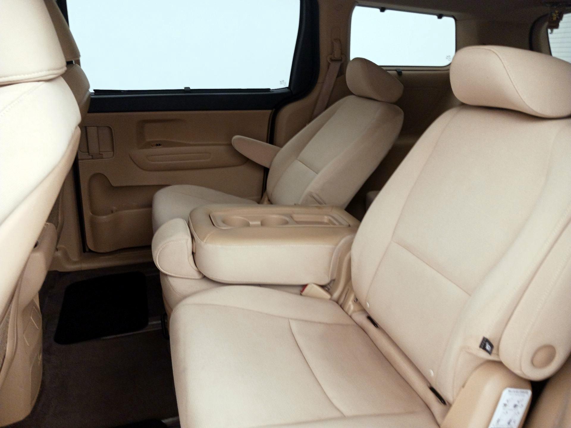 Thumbnail: 2015 Kia Sedona - 19