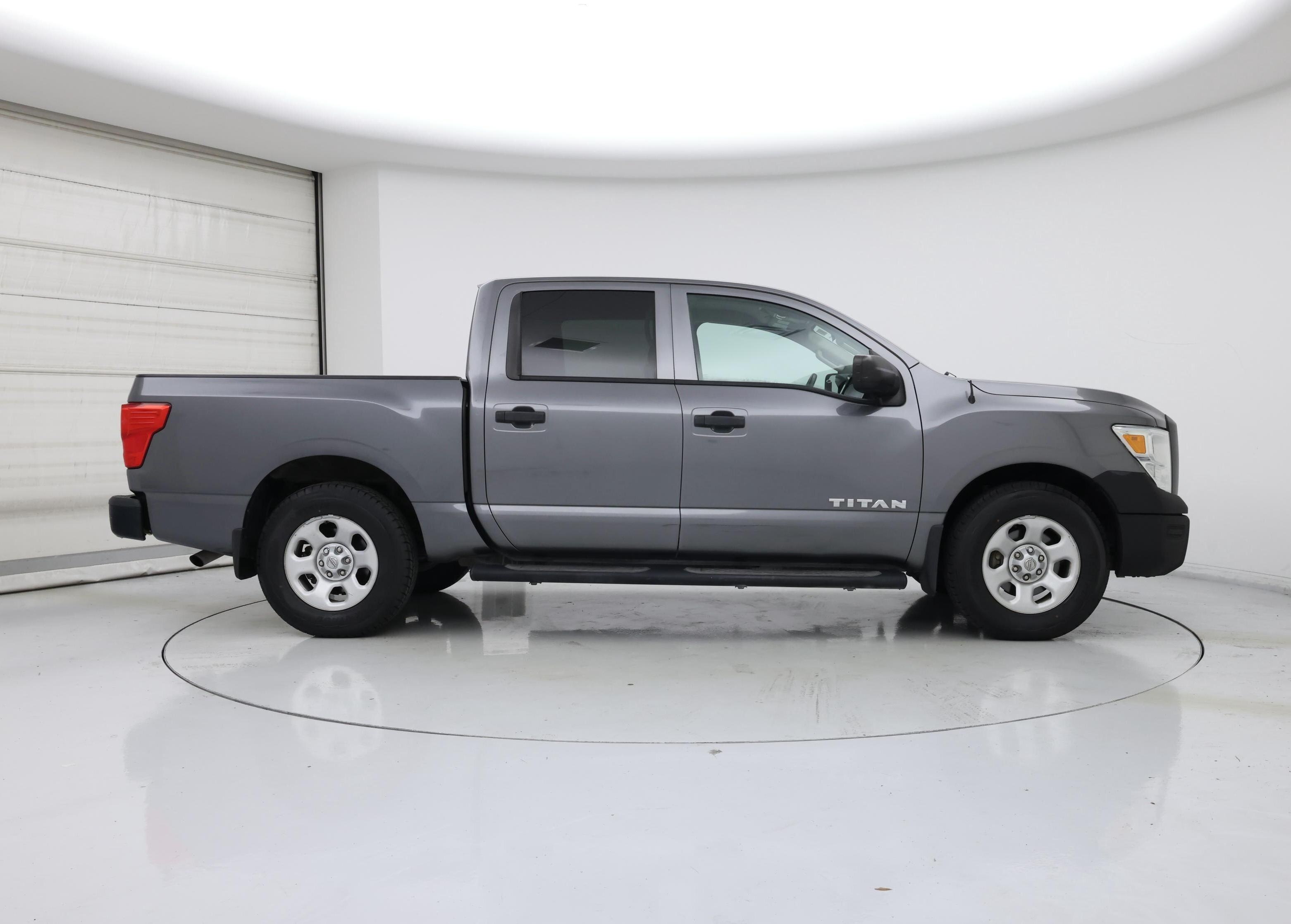 Thumbnail: 2021 Nissan Titan - 7