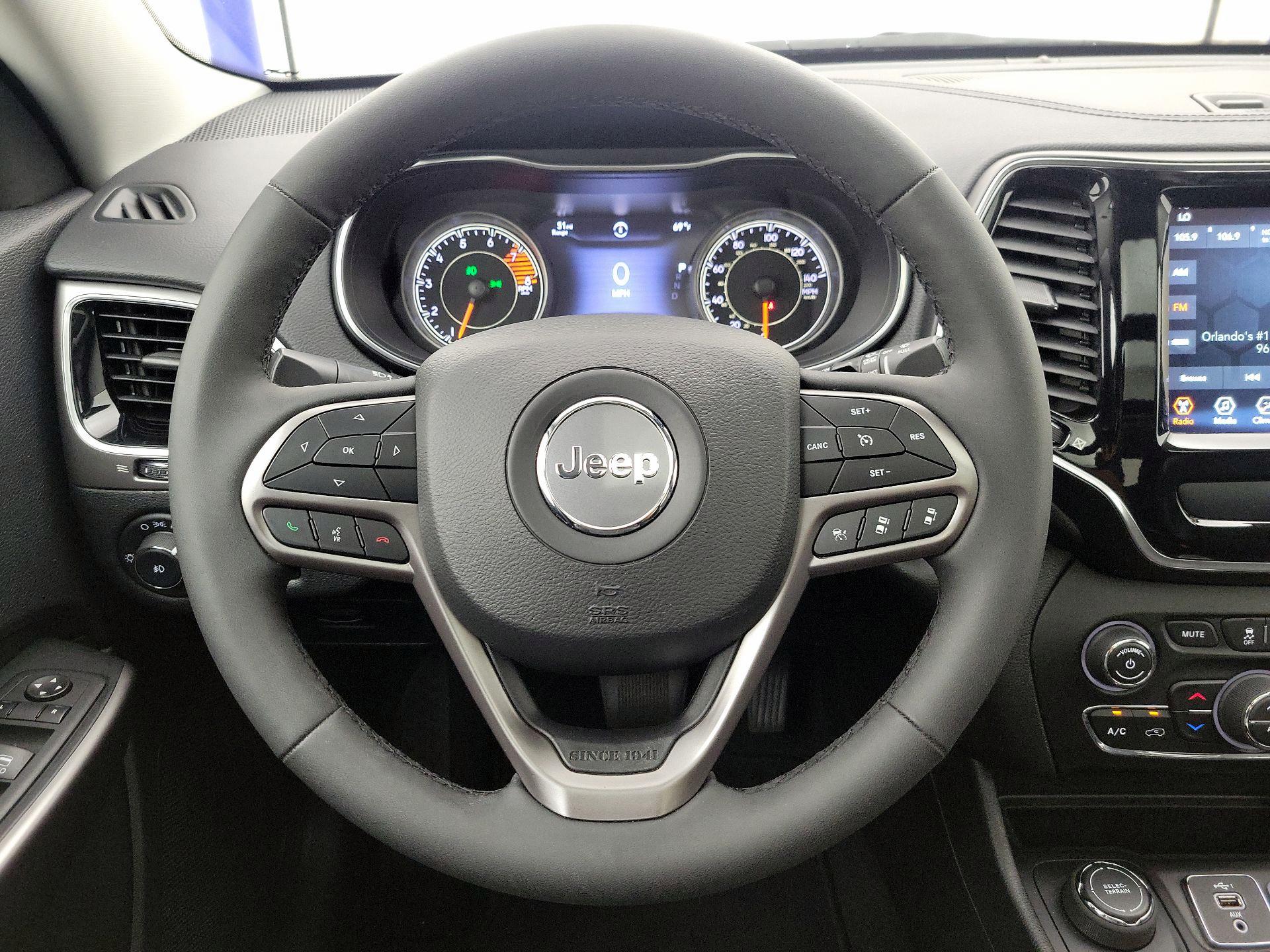 Thumbnail: 2022 Jeep Cherokee - 10