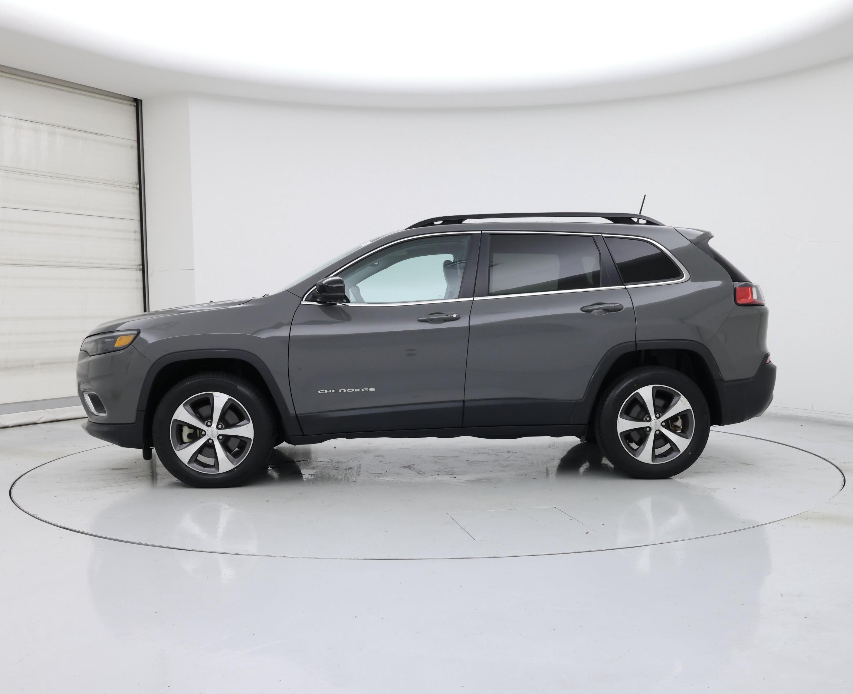 Thumbnail: 2022 Jeep Cherokee - 3