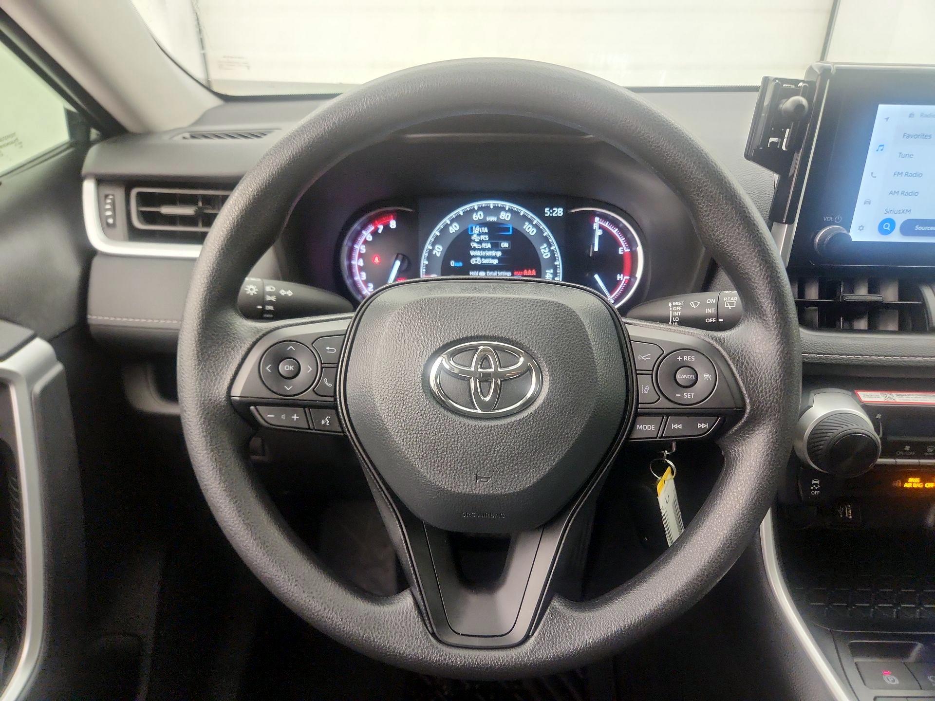 Thumbnail: 2025 Toyota RAV4 - 10