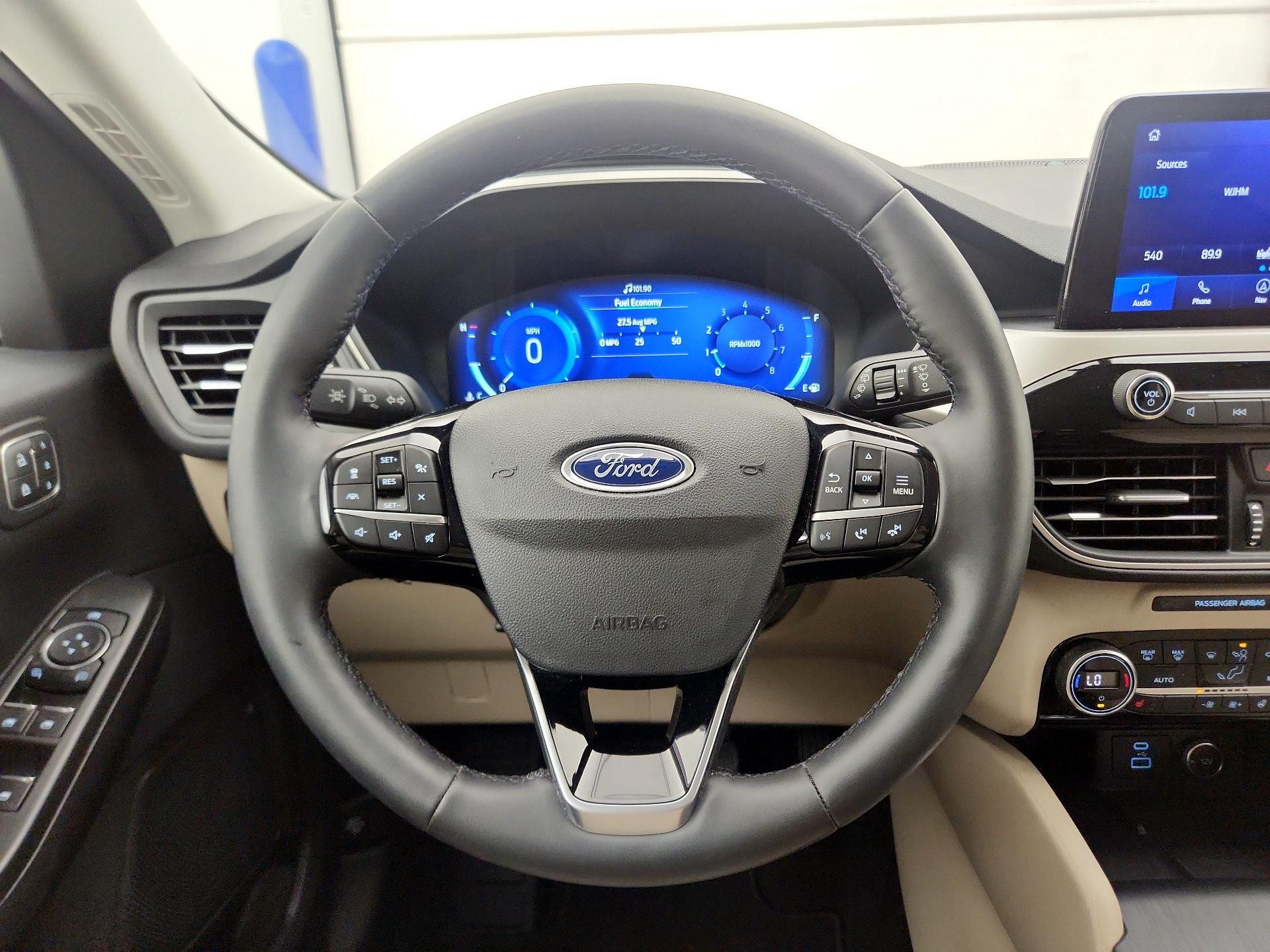 Thumbnail: 2021 Ford Escape - 10