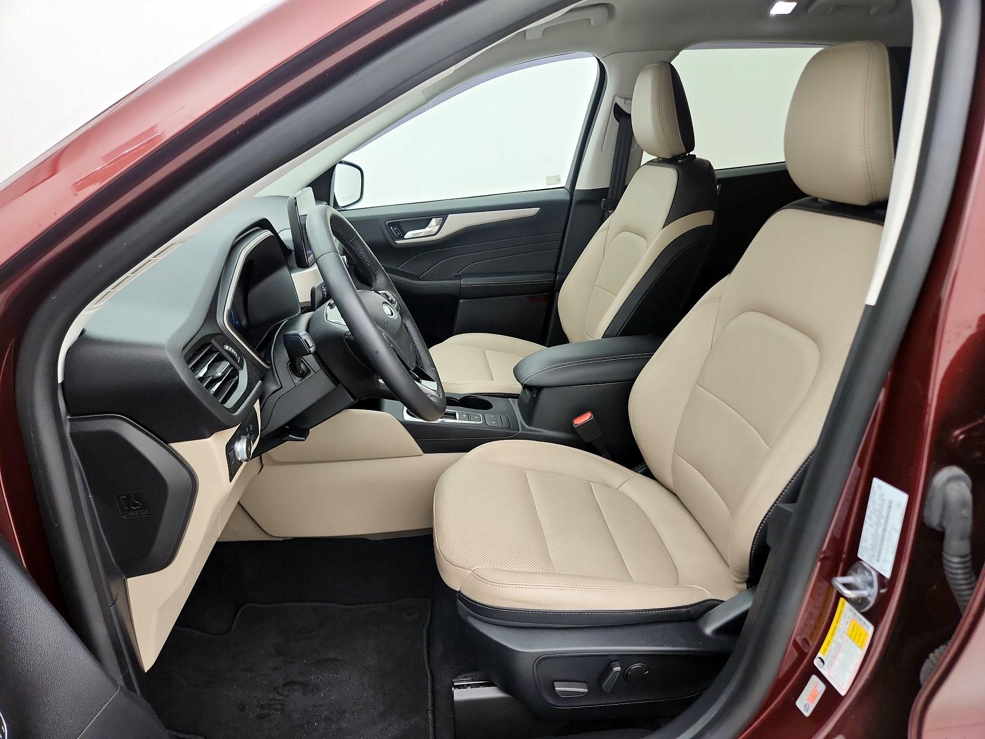 Thumbnail: 2021 Ford Escape - 11