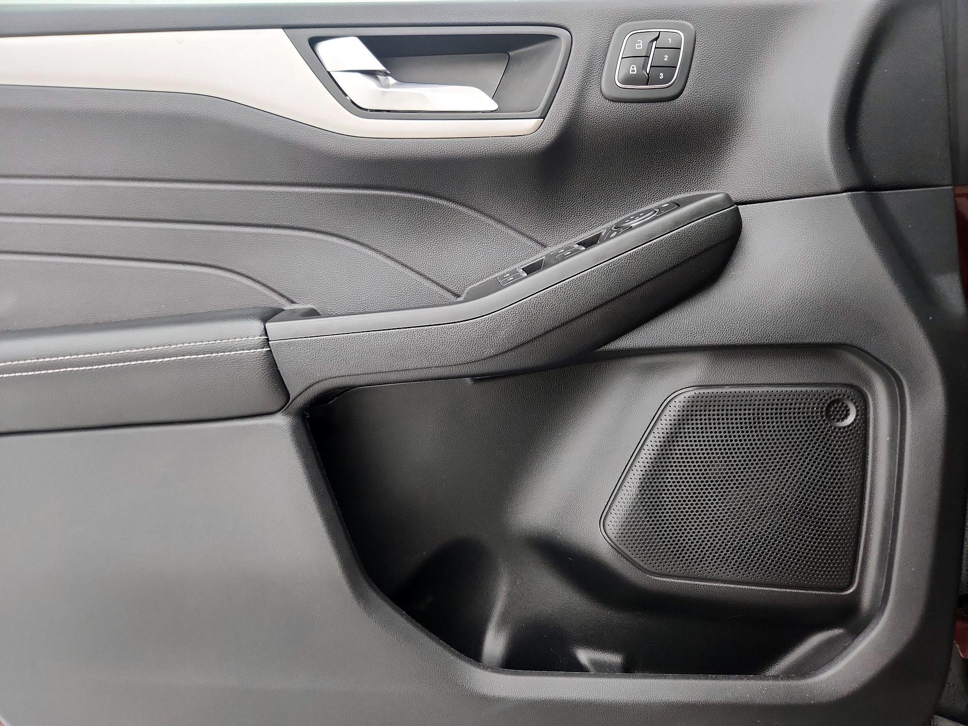 Thumbnail: 2021 Ford Escape - 12