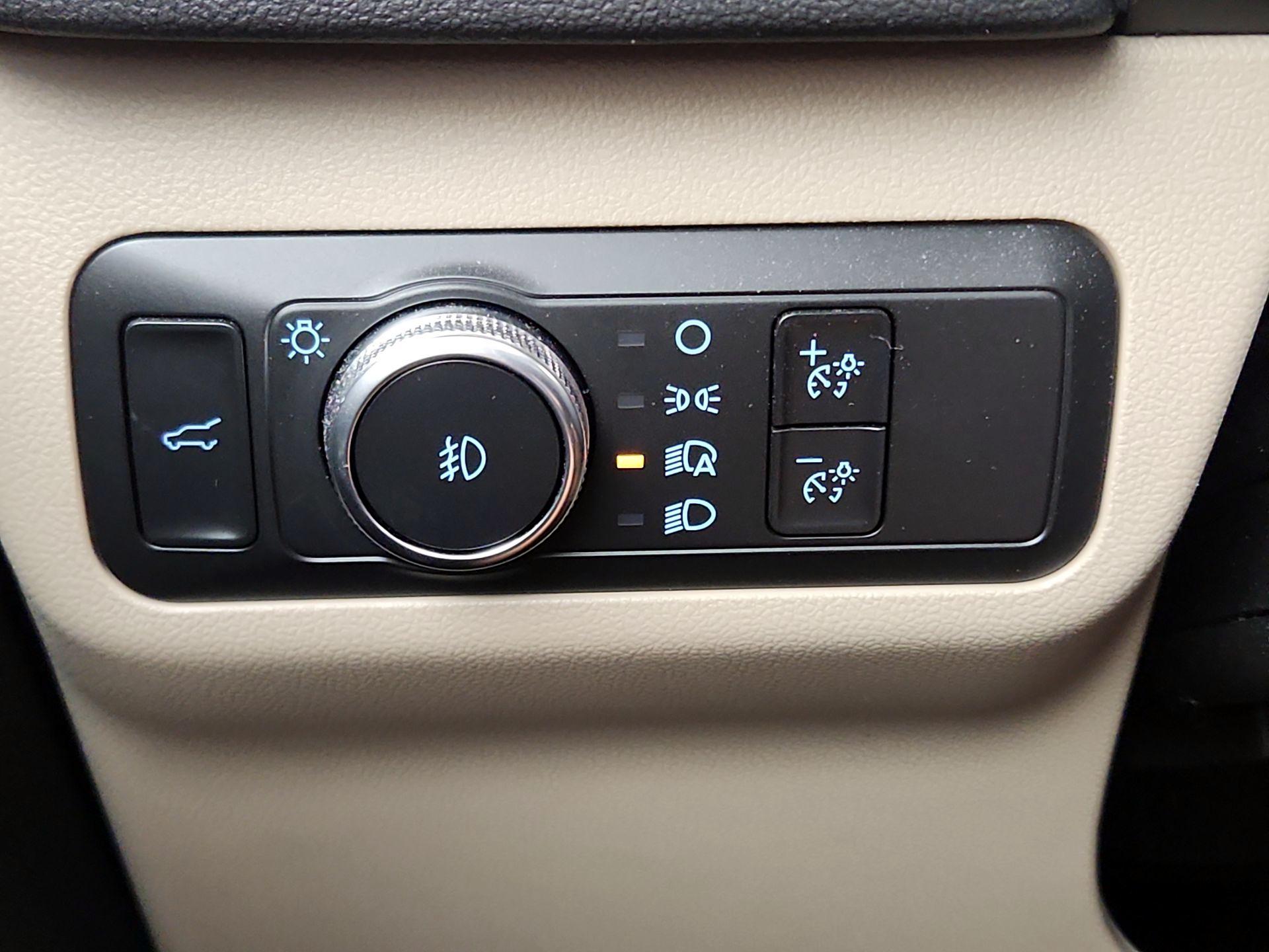 Thumbnail: 2021 Ford Escape - 13