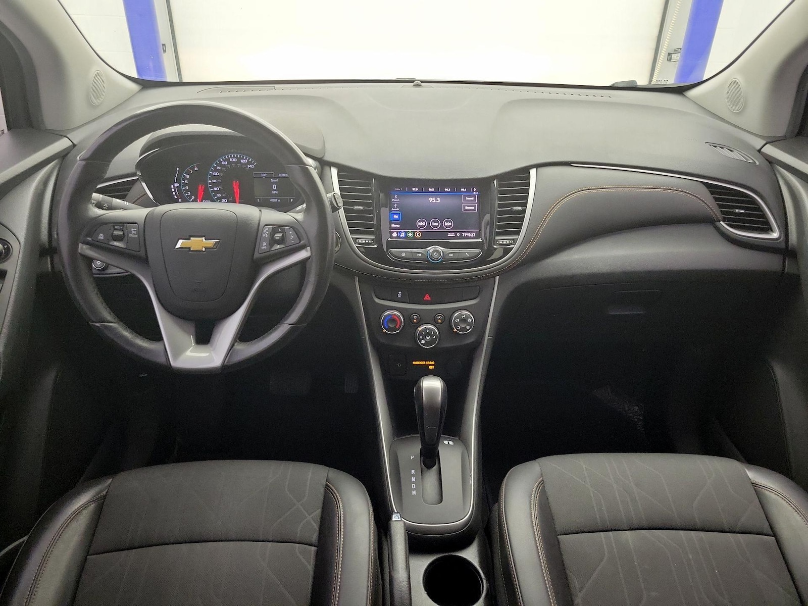 2022 Chevrolet Trax LT - Photo 10