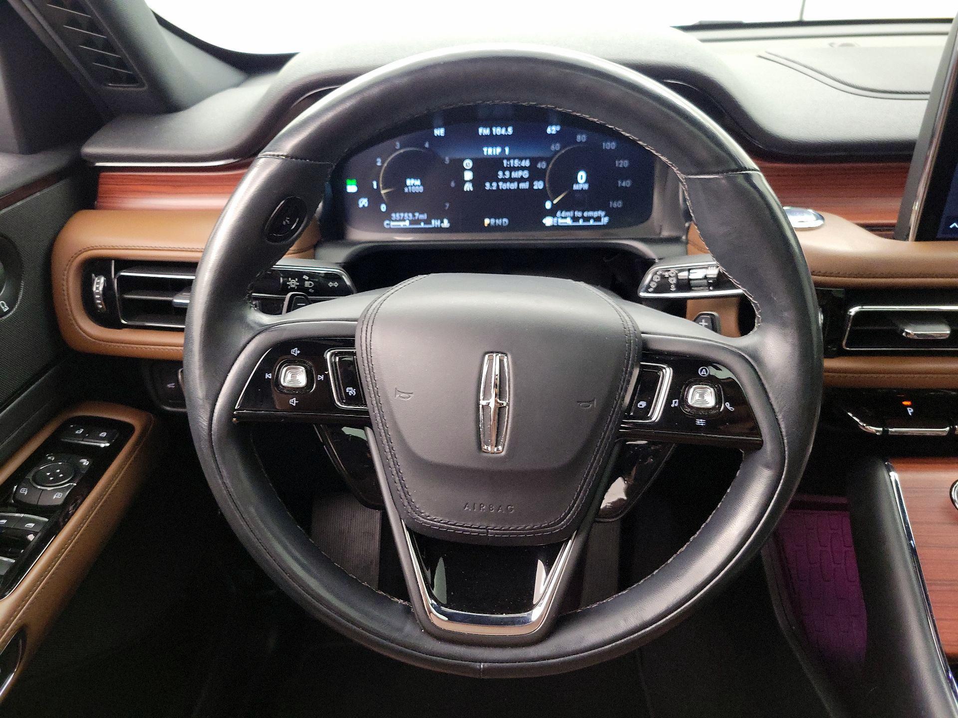 Thumbnail: 2023 Lincoln Aviator - 10