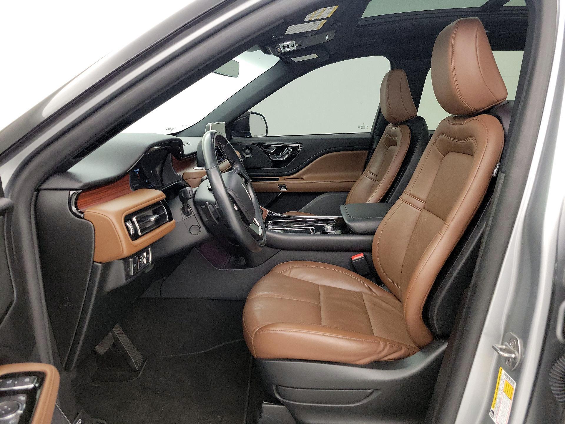 Thumbnail: 2023 Lincoln Aviator - 11