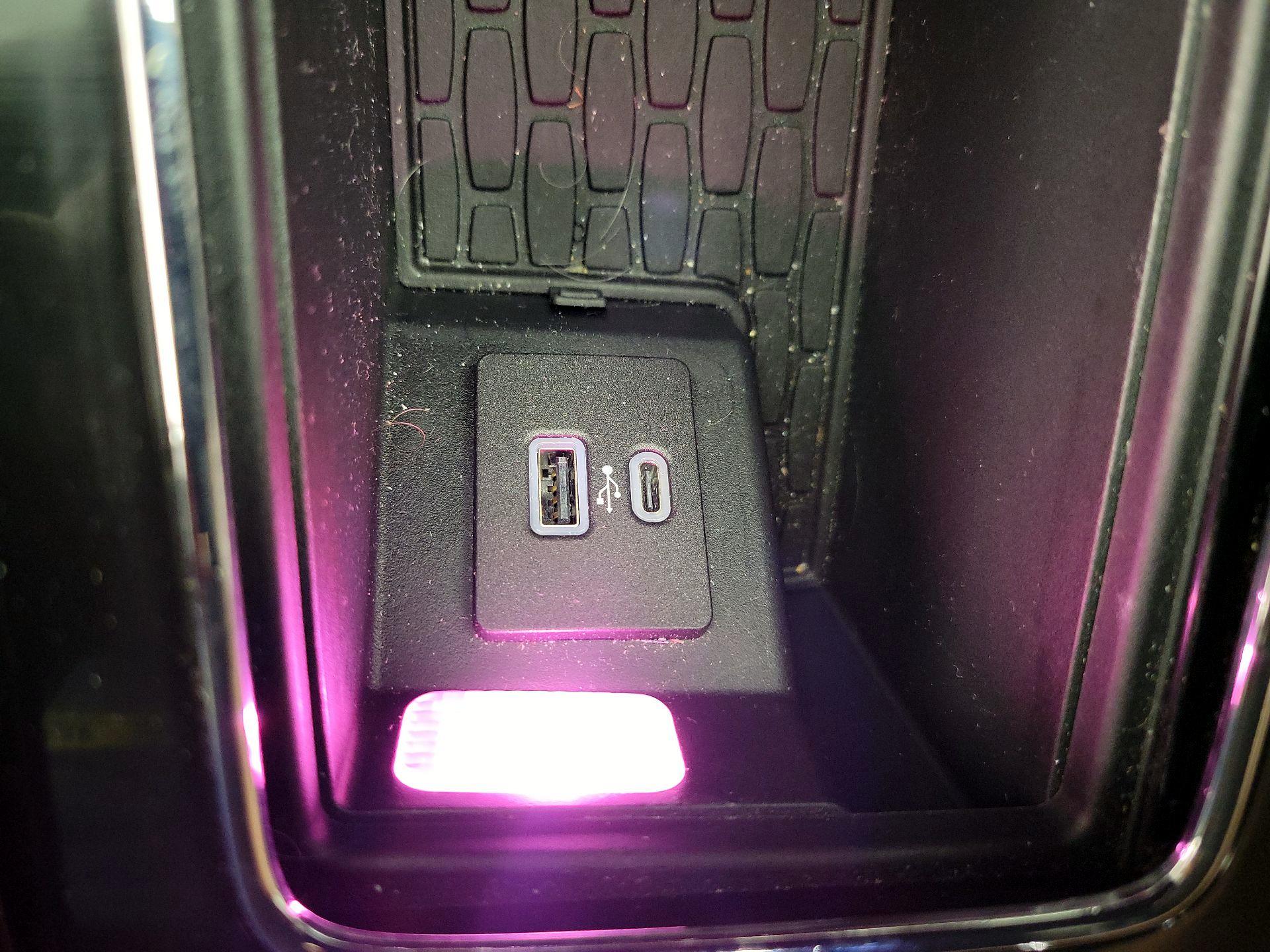 Thumbnail: 2023 Lincoln Aviator - 19