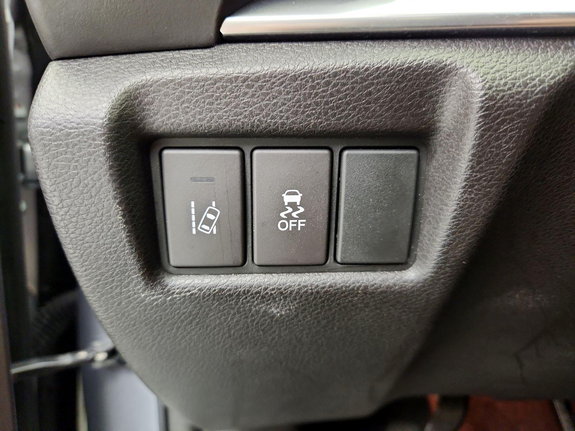 Thumbnail: 2016 Acura MDX - 13