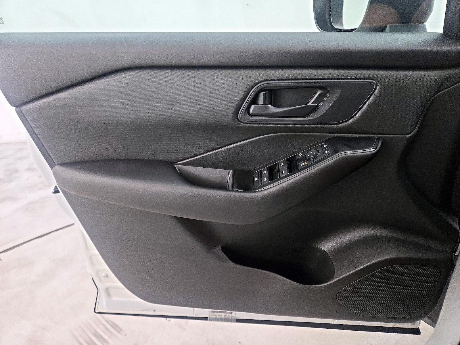 2024 Nissan Rogue S - Photo 13