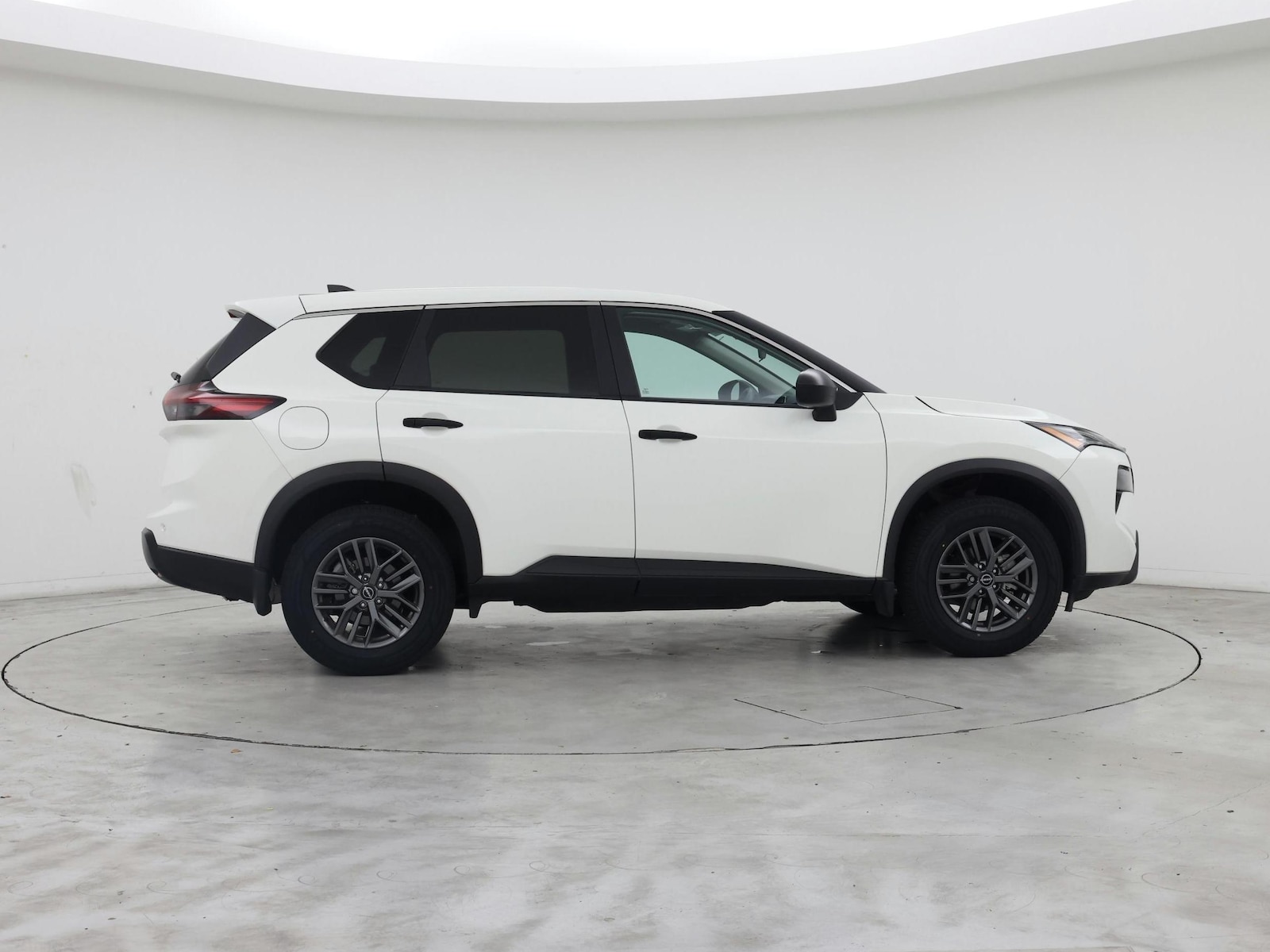 2024 Nissan Rogue S - Photo 8
