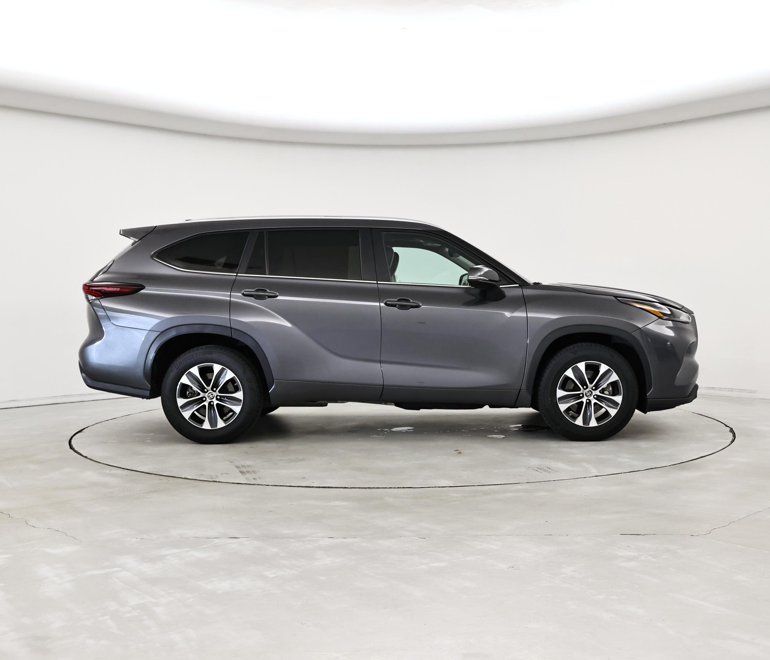 Thumbnail: 2024 Toyota Highlander - 7