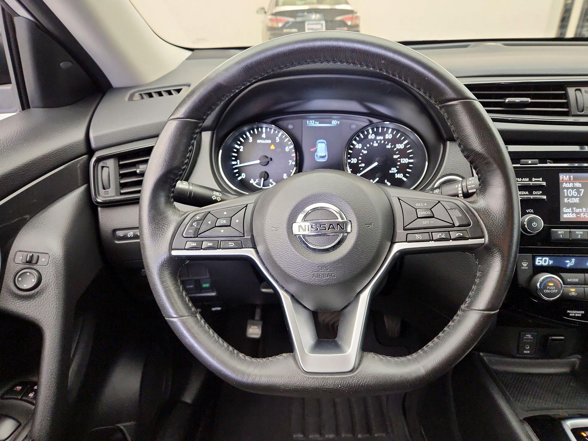 Thumbnail: 2017 Nissan Rogue - 10