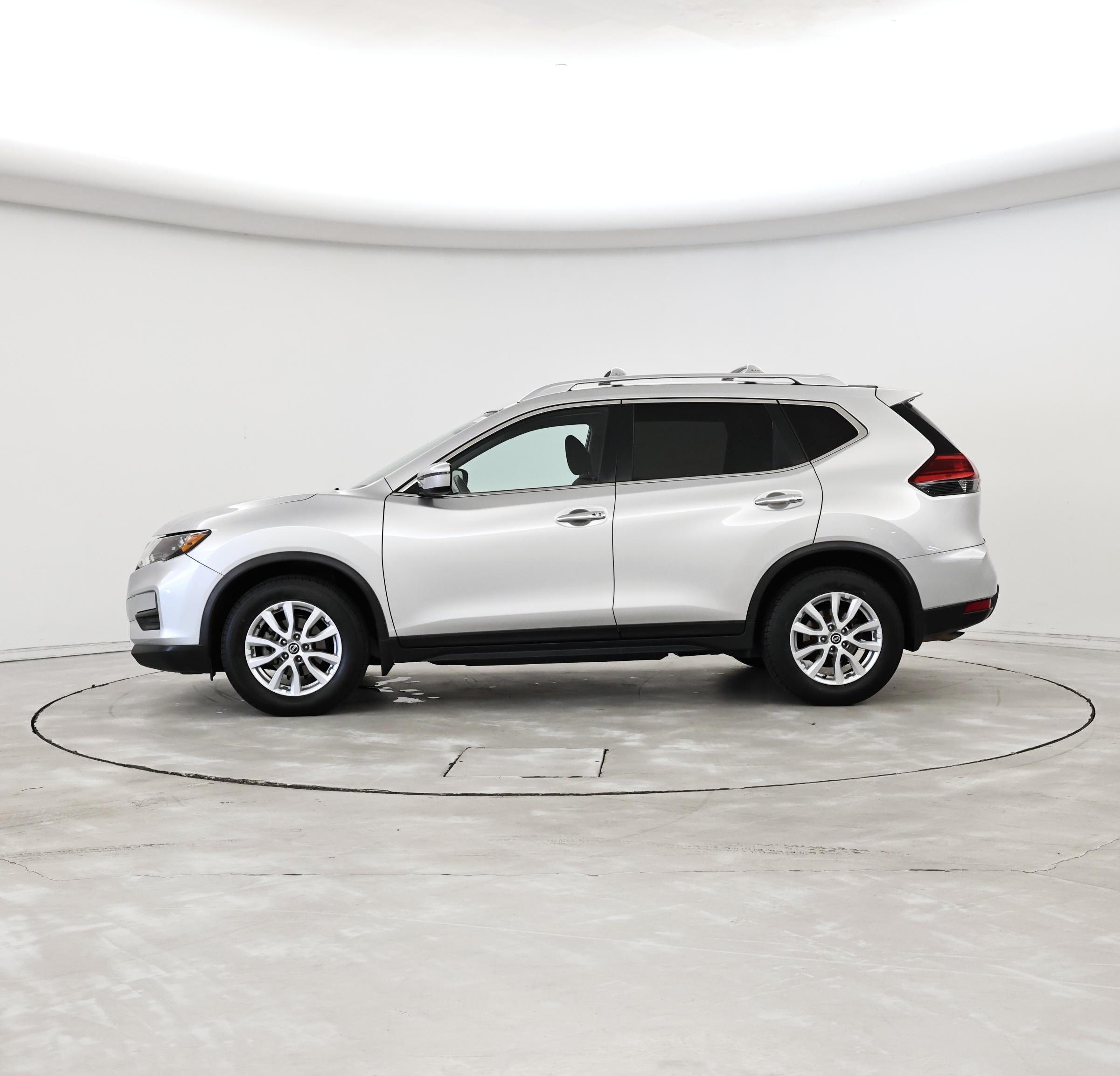 Thumbnail: 2017 Nissan Rogue - 3