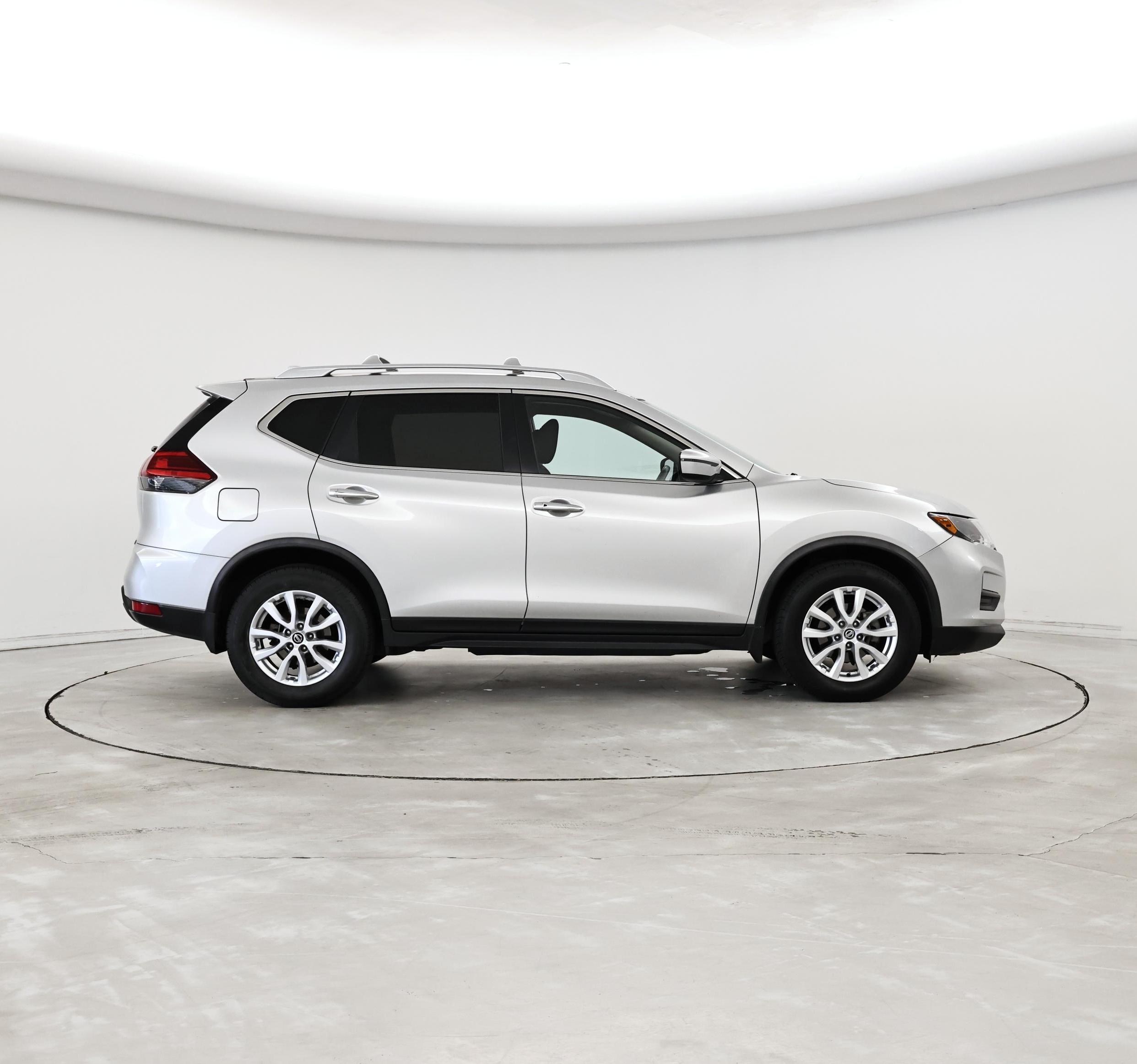 Thumbnail: 2017 Nissan Rogue - 7