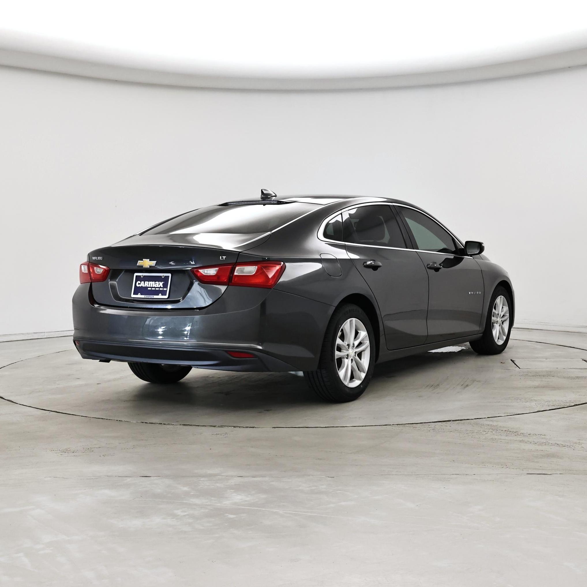 Thumbnail: 2018 Chevrolet Malibu - 8