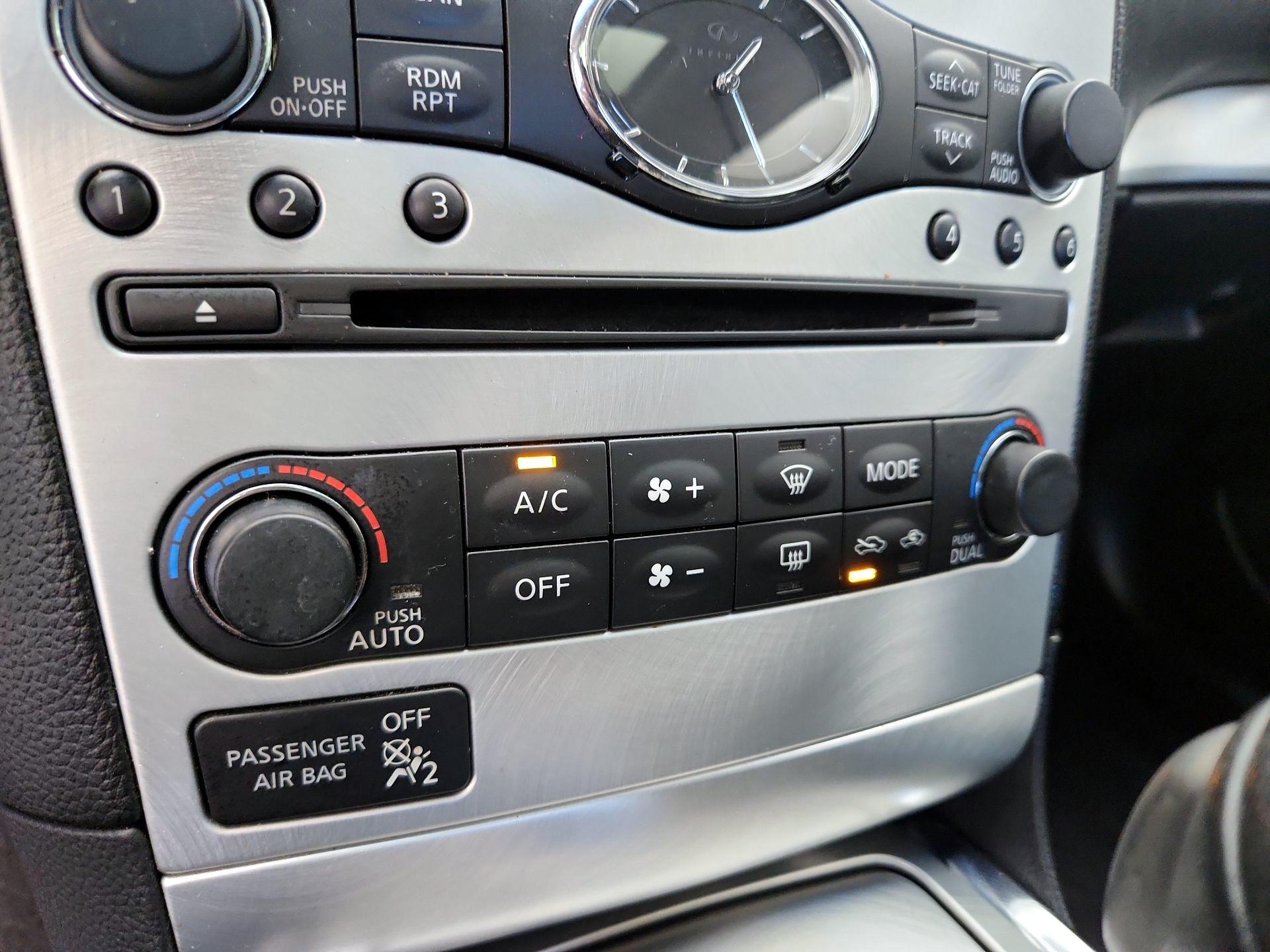 Thumbnail: 2014 INFINITI Q60 - 17